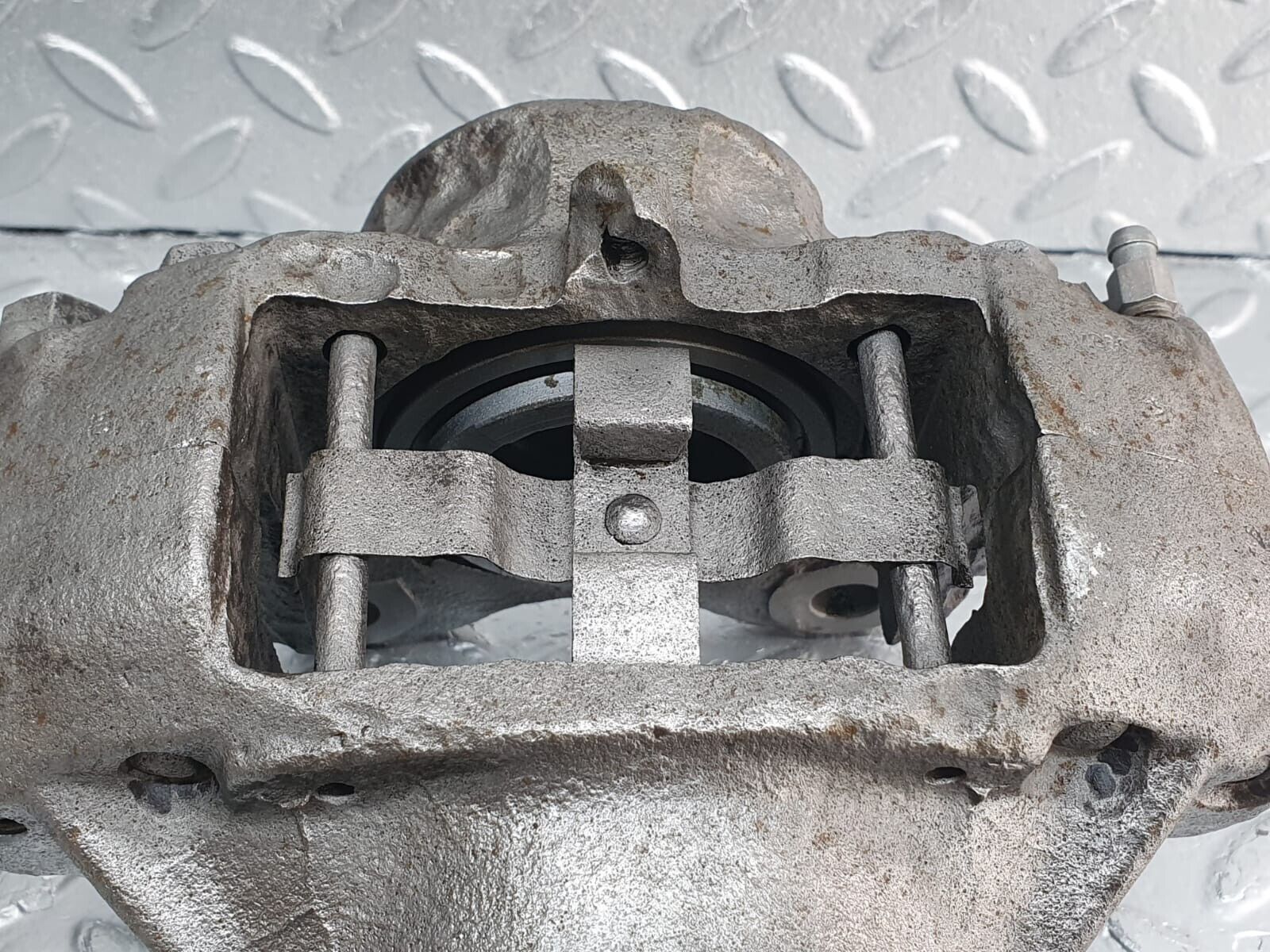 43624 Mercedes-Benz C123 230CE Coupe Front Brake Caliper Pair ATE 60