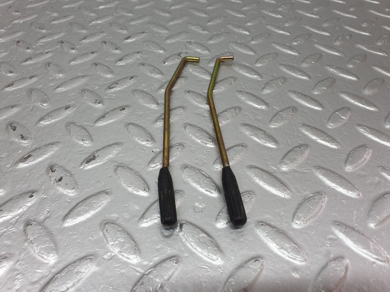 41707 Mercedes-Benz W124 200E Front Door Lock Knob Pair