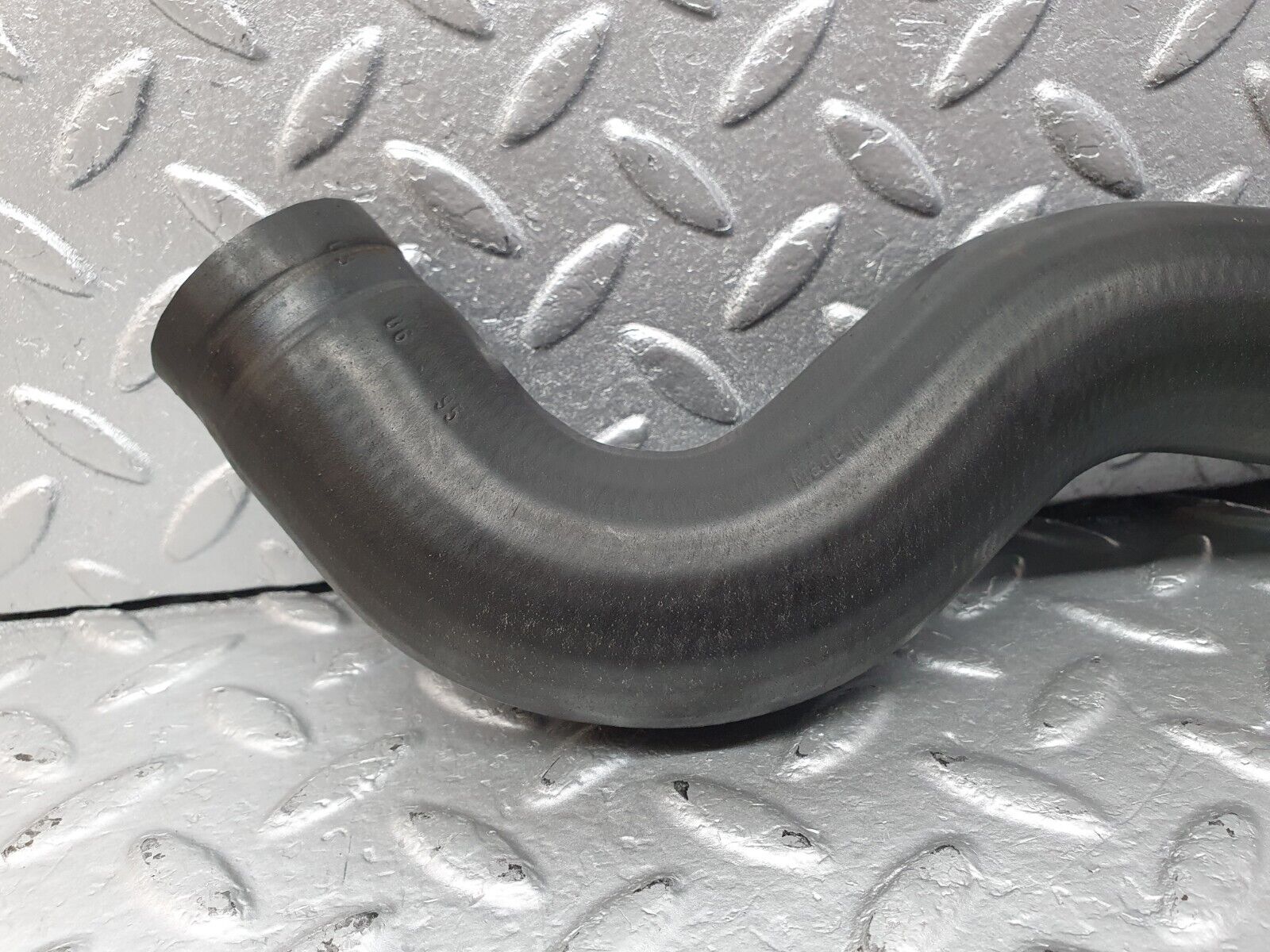 42519 Mercedes-Benz R129 320SL Coupe Radiator Upper Hose Pipe 1295012382