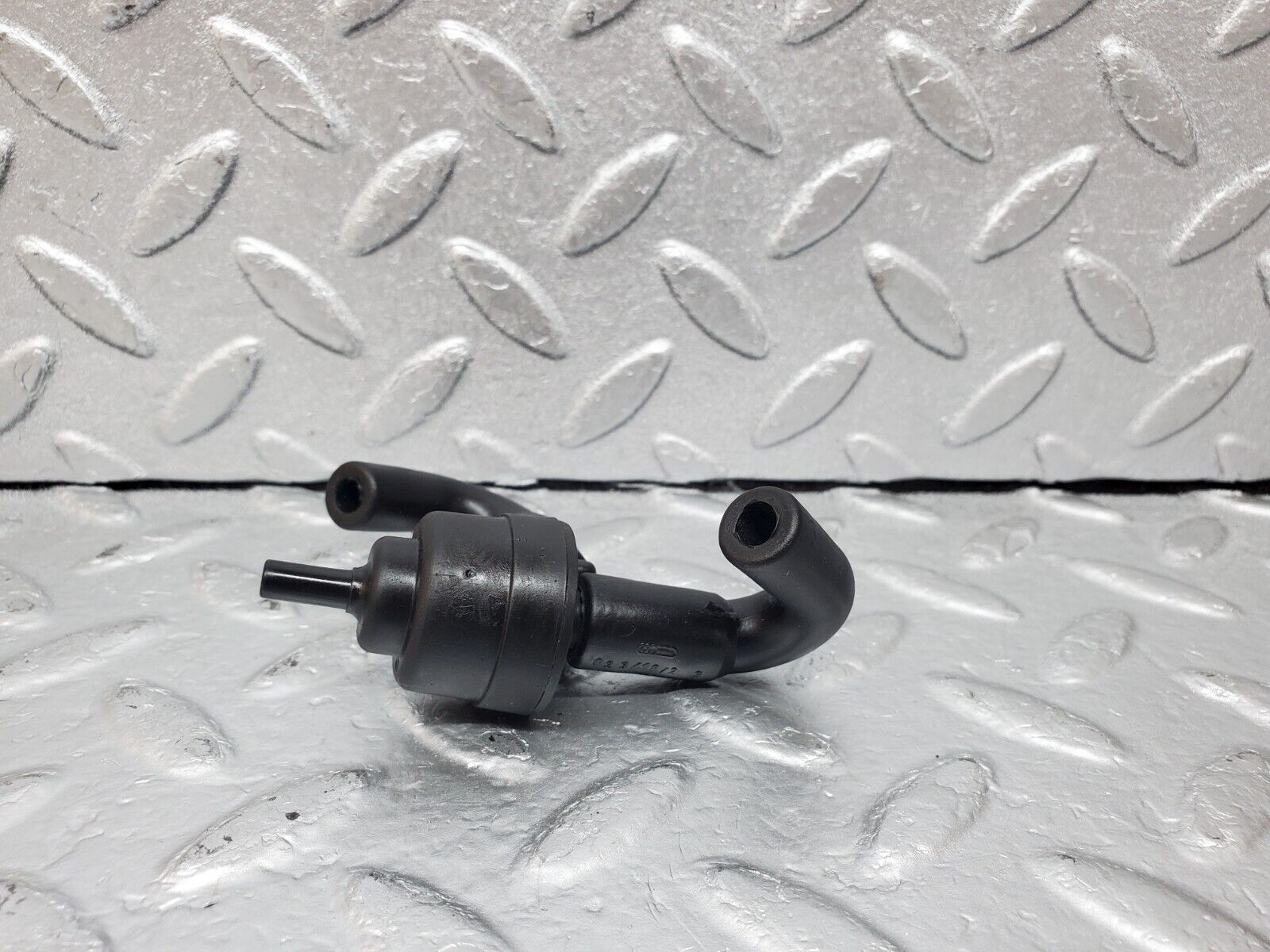 44996 Mercedes-Benz R129 300SL Coupe Engine Crankcase Vent Valve 1074700893