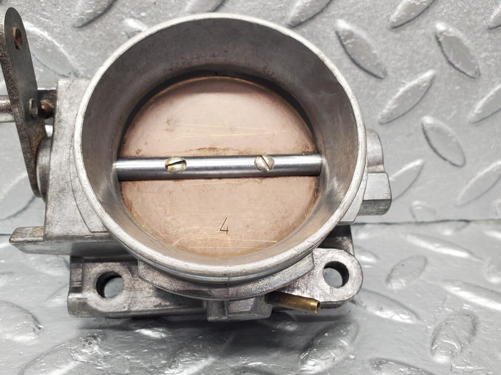 46717 Mercedes-Benz W123 280E Throttle Body Valve