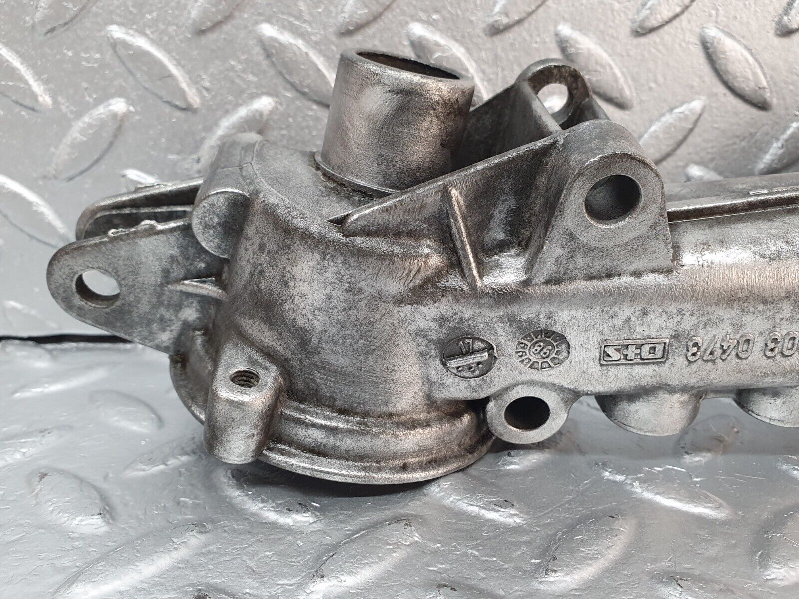 41897 Mercedes-Benz W202 C200 Thermostat Housing 1112030473