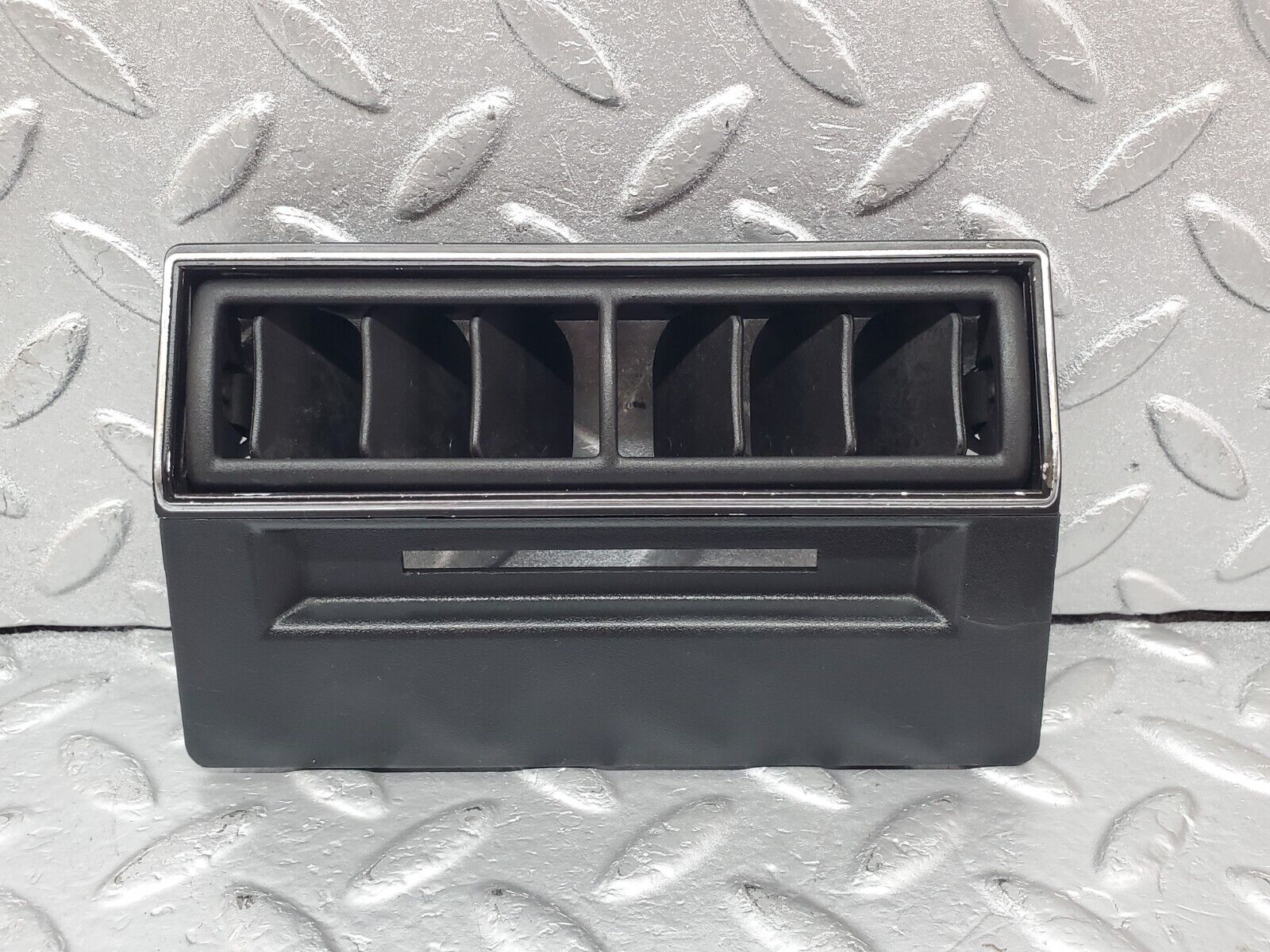 45584 Mercedes-Benz W126 420SE Centre Console Air Vent 1268300013