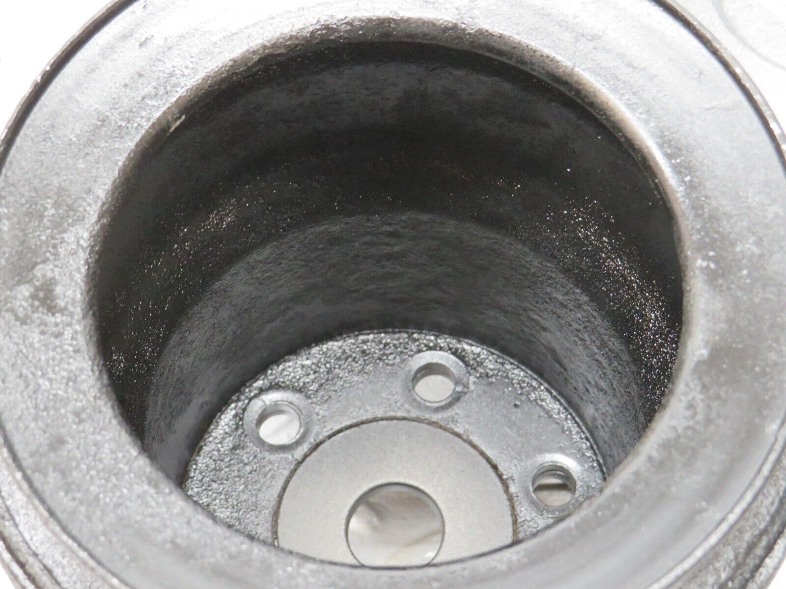 32986 Mercedes-Benz C107 R107 350 V8 Crankshaft Pulley