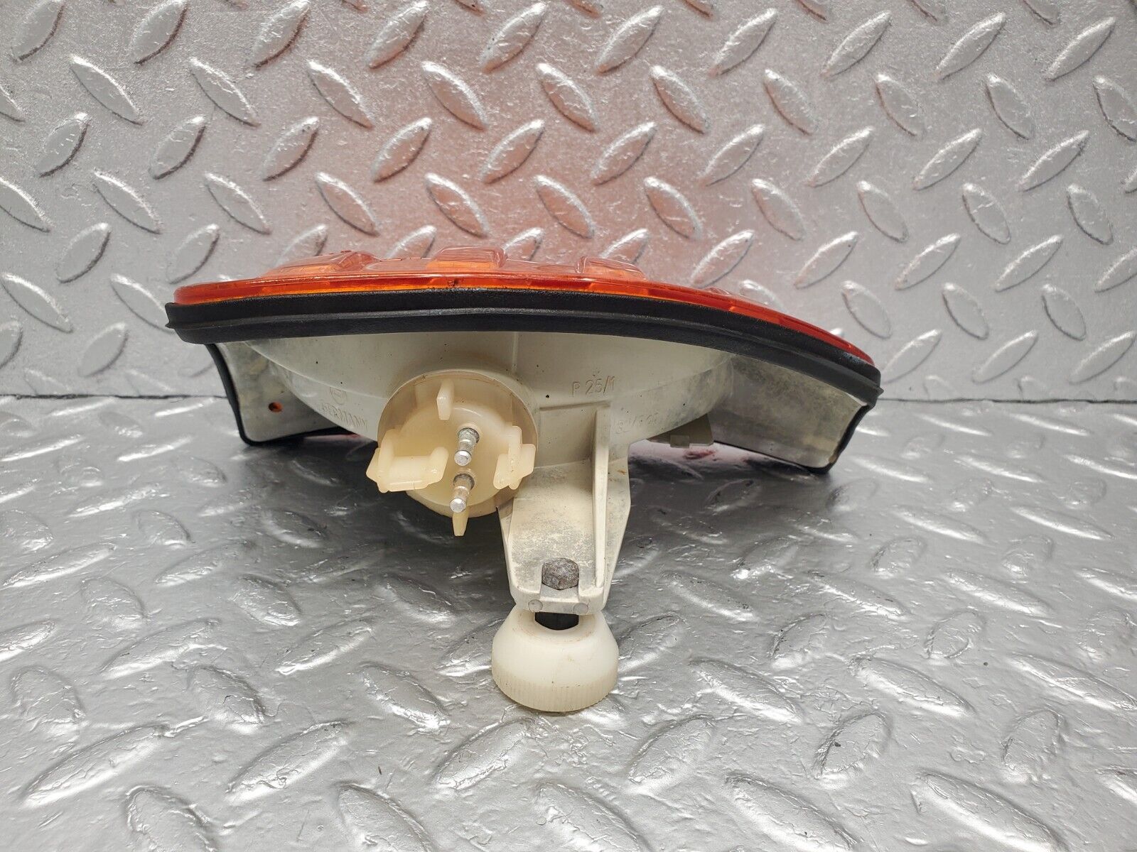 46401 Mercedes-Benz C123 280CE Coupe Front Left Indicator Light Bosch 32739R6