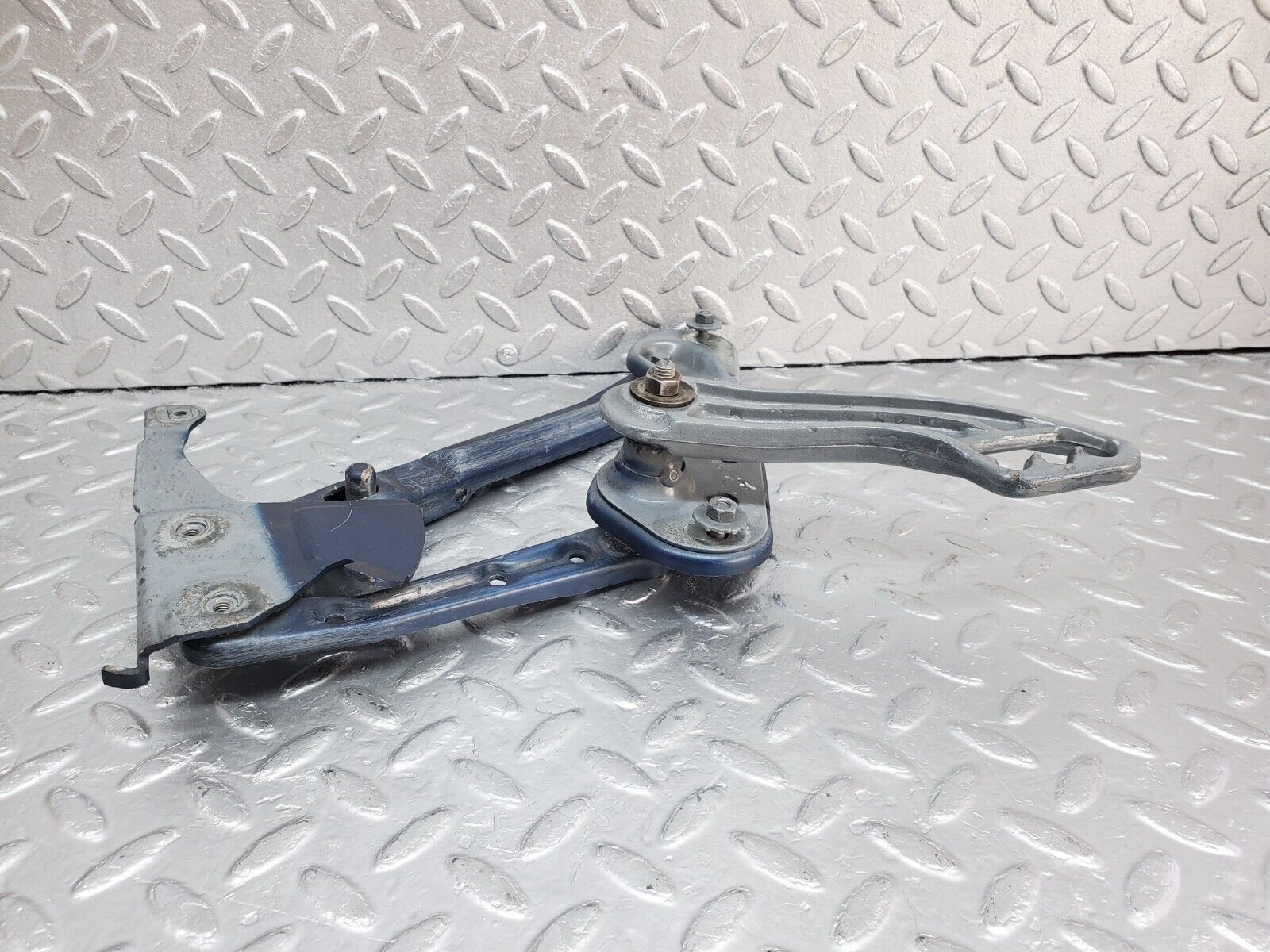 44842 Mercedes-Benz W124 220E Bonnet Hinge Right Side 1248800428 1298870274