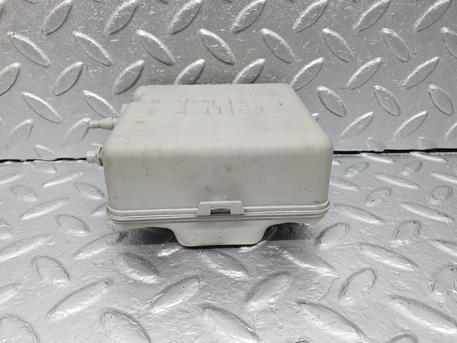 41865 Mercedes-Benz W202 C200 Vacuum Reservoir 1708050019