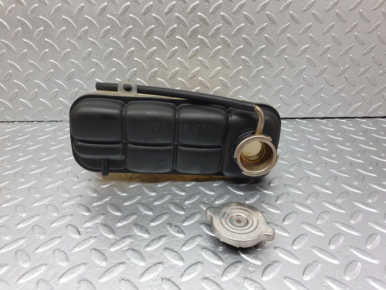 42010 Mercedes-Benz W202 C200 Coolant Reservoir Tank 2025000249 1245000406