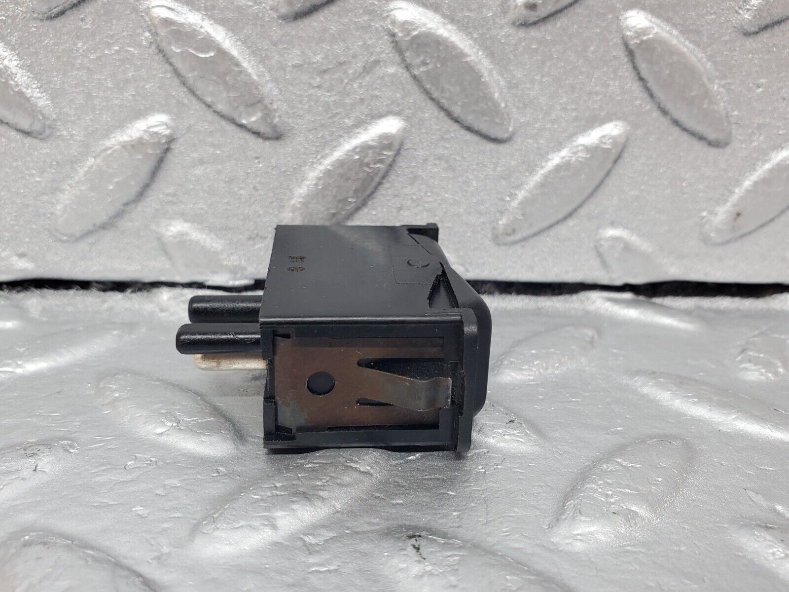 45653 Mercedes-Benz W126 420SE Interior Light Switch 0008205910