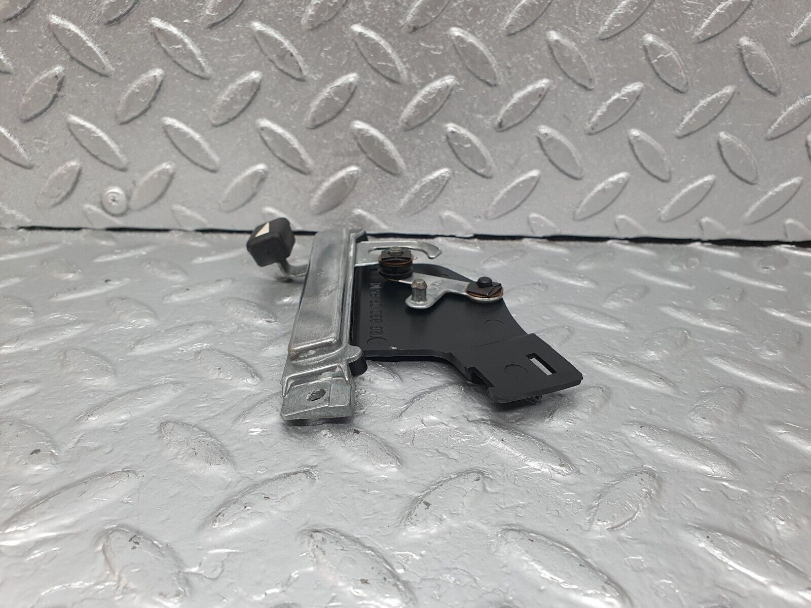 43780 Mercedes-Benz C126 380SEC Coupe Rear Heater Regulator 1268300385