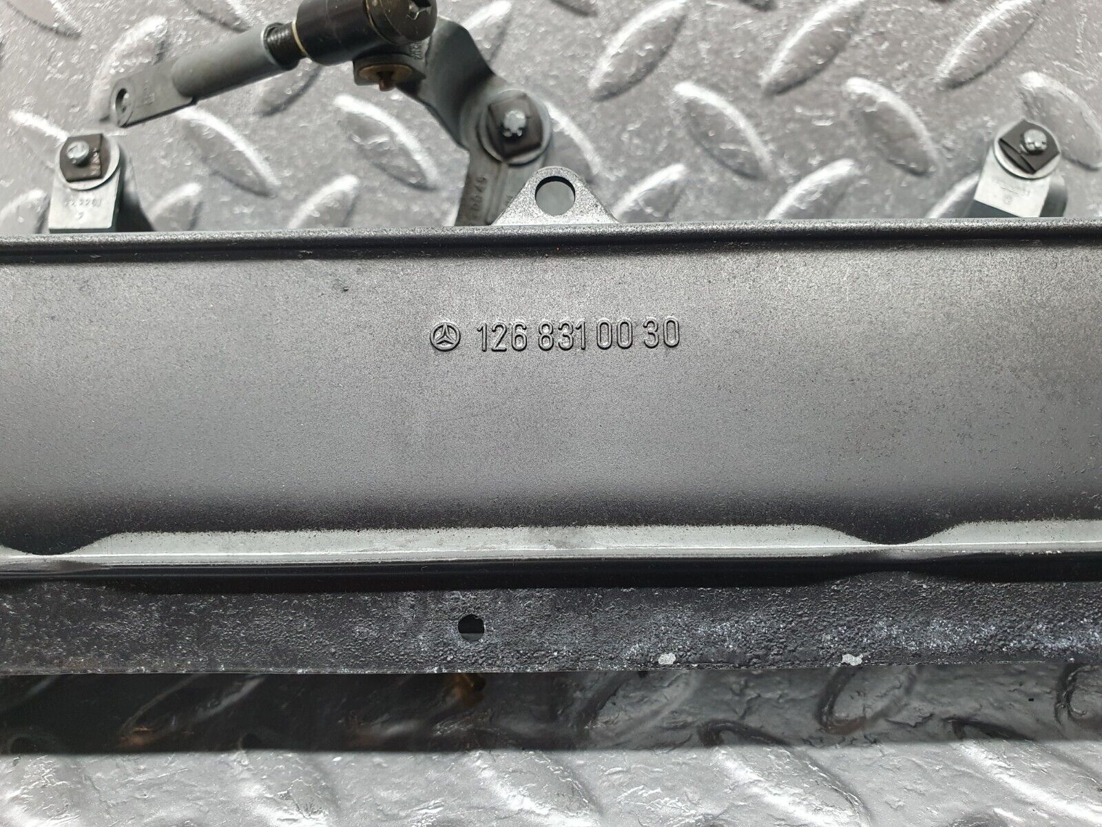 43697 Mercedes-Benz C126 380SEC Coupe Dashboard Centre Air Vent 1268310030 1268300054 1268310130