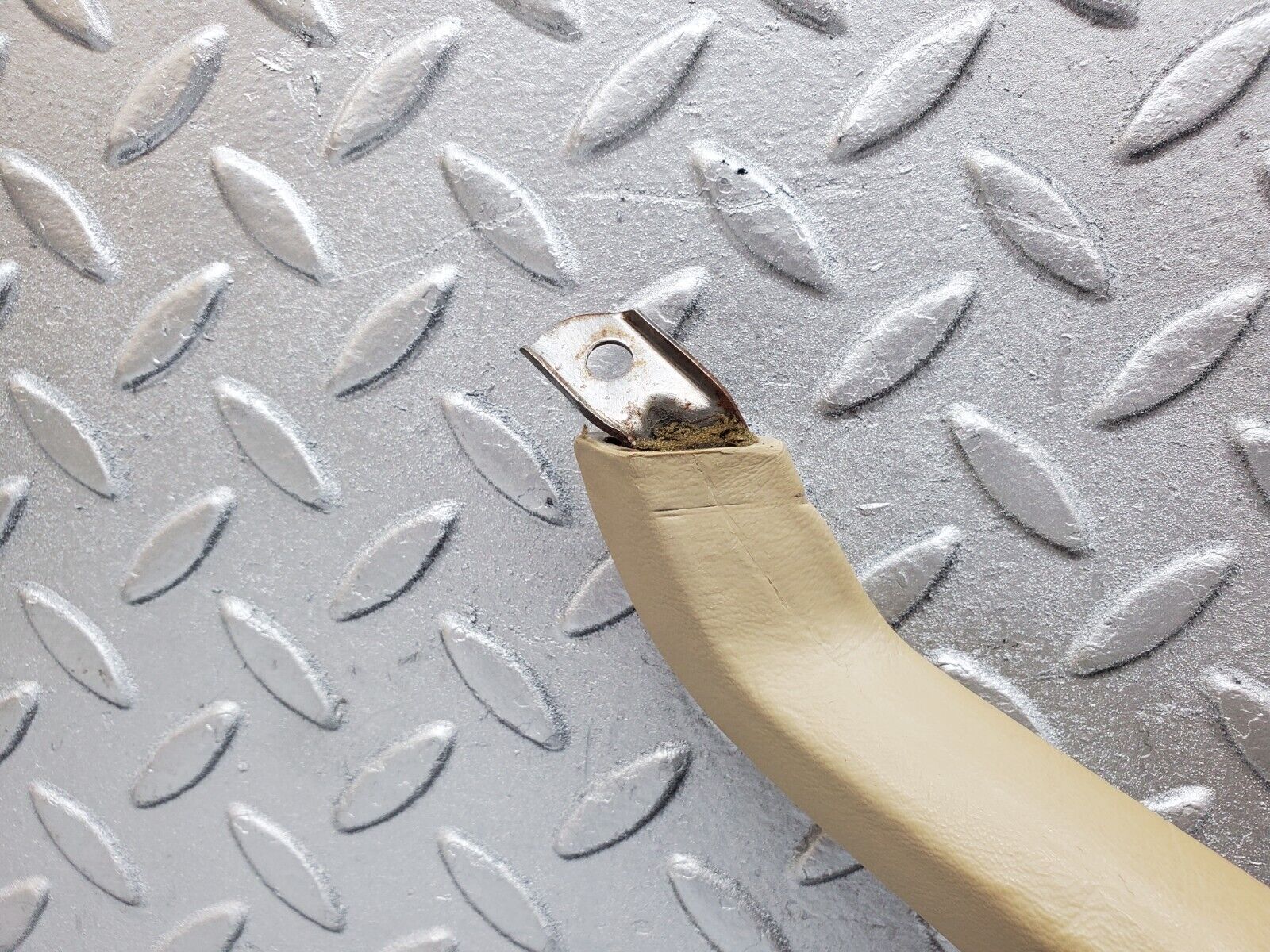 45616 Mercedes-Benz W126 420SE Front Left Interior Door Handle Beige 1269700901