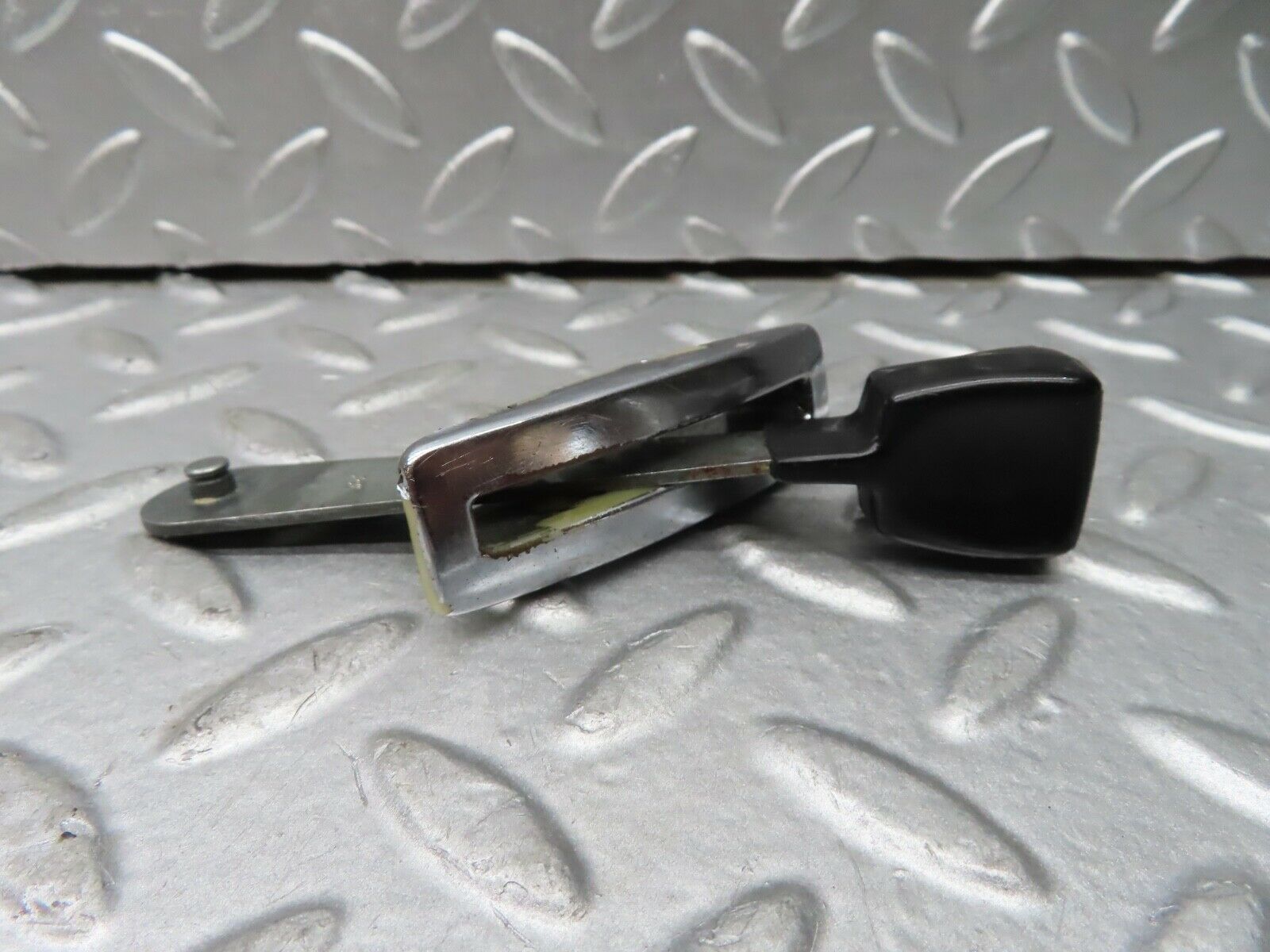 20561 Mercedes-Benz R107 450SL Left Seat Folding Lever