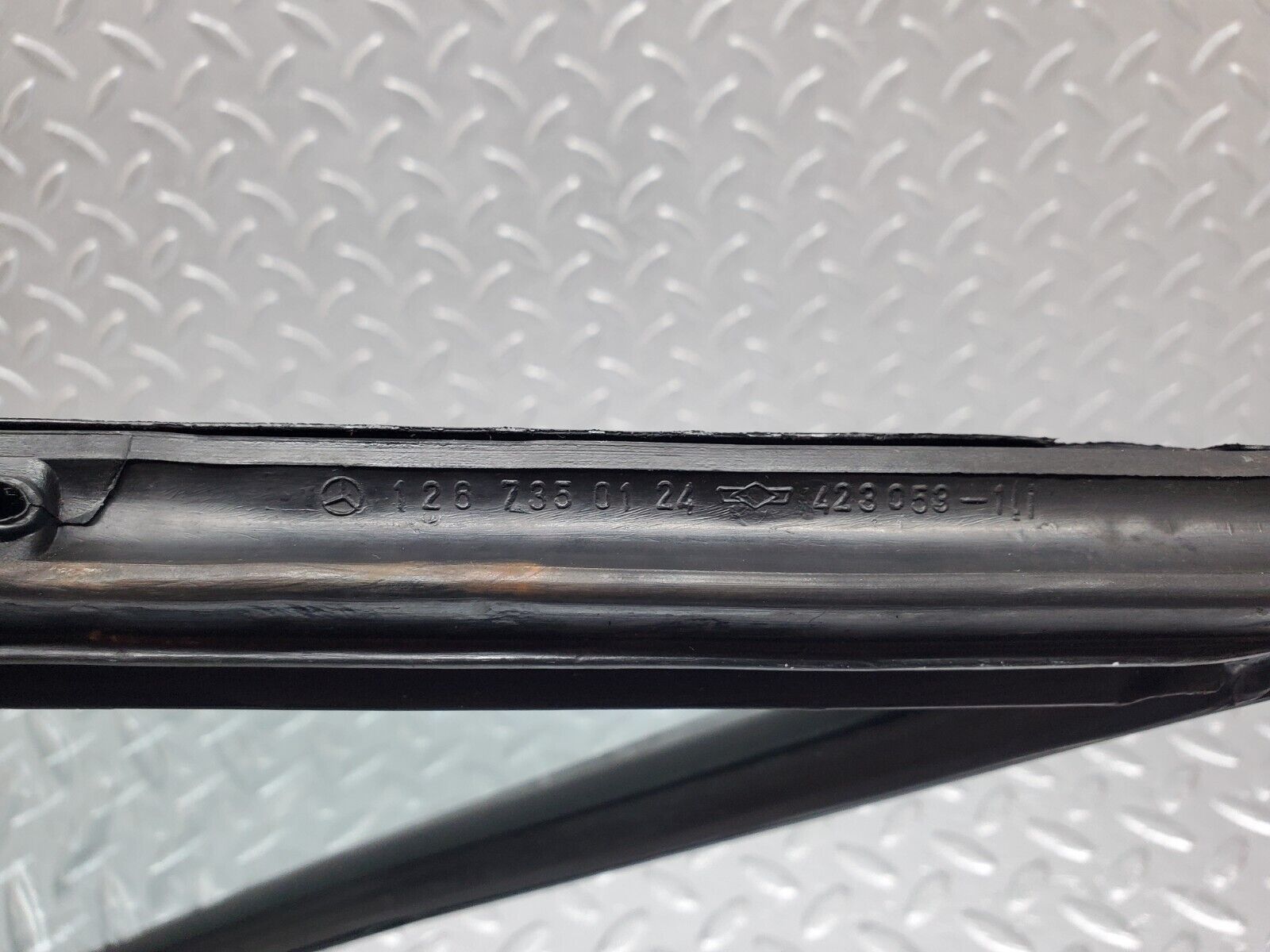 45803 Mercedes-Benz W126 420SE Rear Left Quarter Window Glass 1267350124