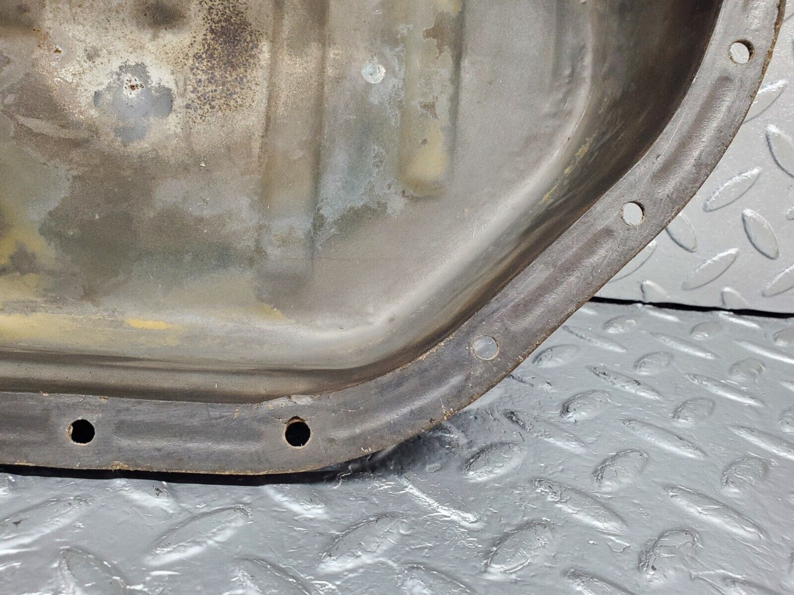 44550 Mercedes-Benz W123 280E Oil Pan Oil Sump