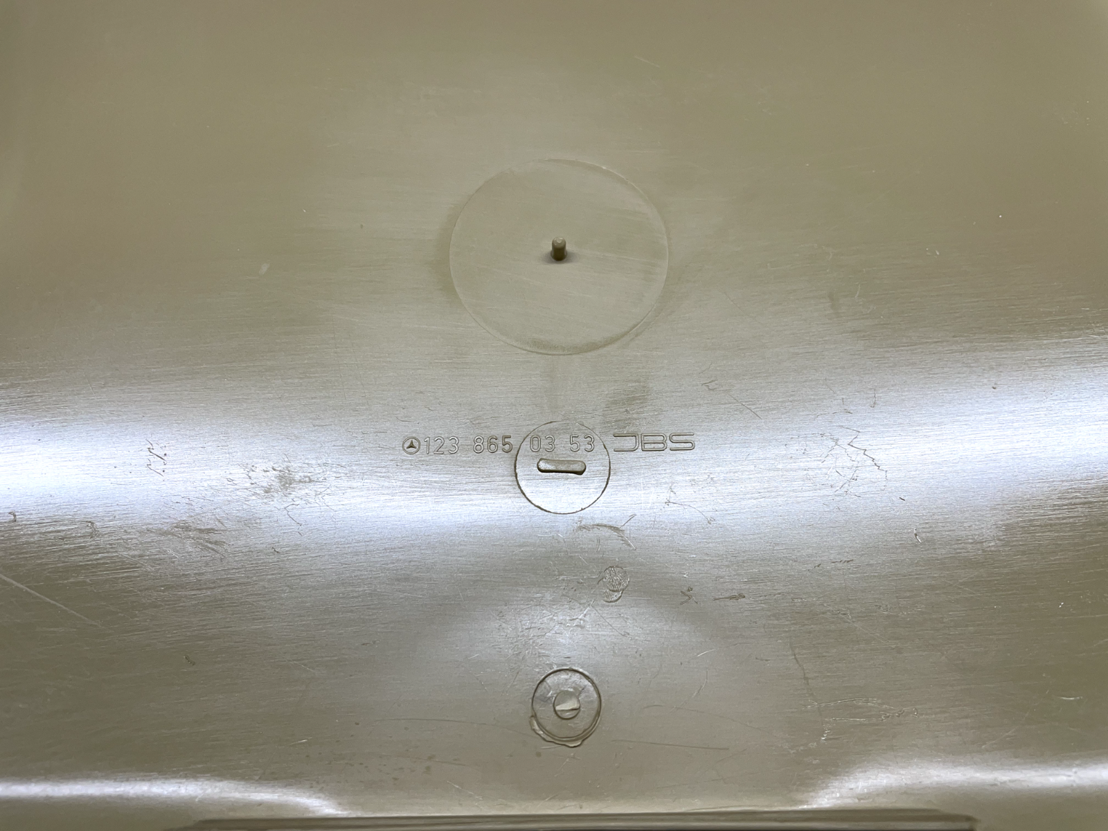 44266 Mercedes-Benz W123 280E First Aid Box 1238650353