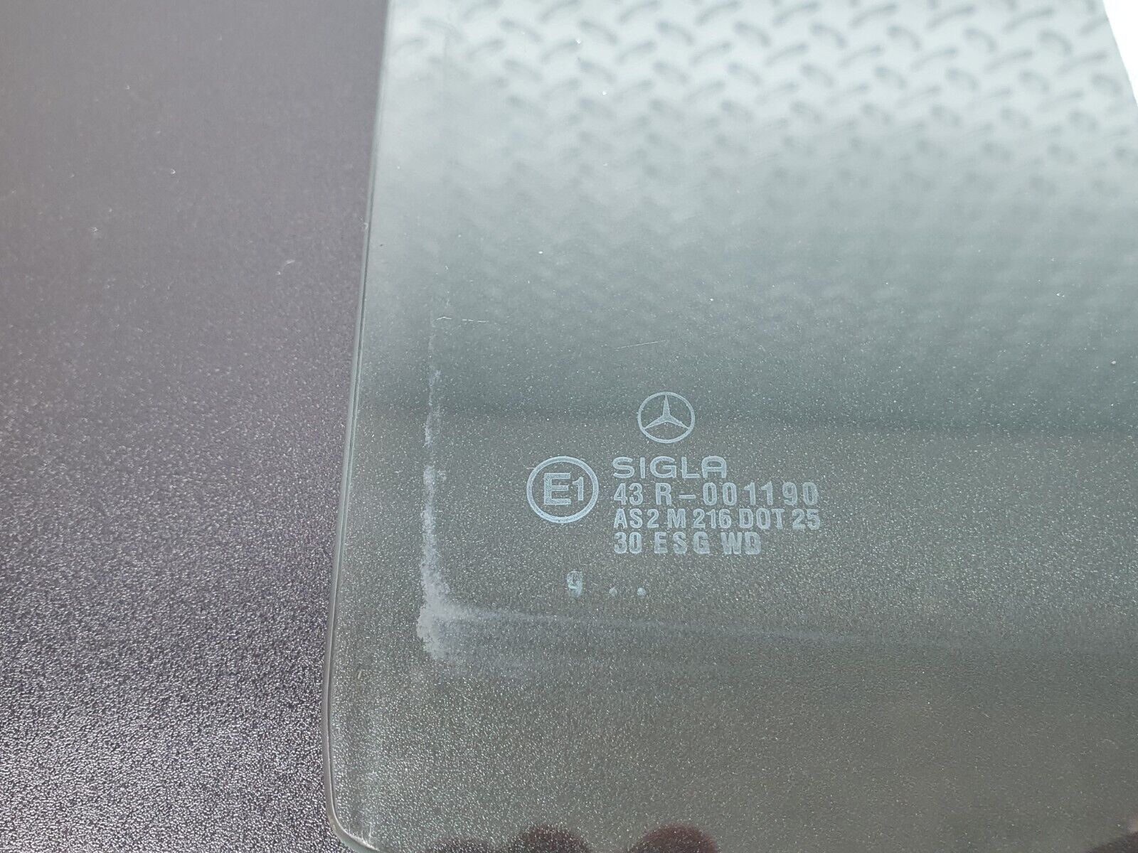 42816 Mercedes-Benz W201 190 2.0L Rear Right Door Window Glass