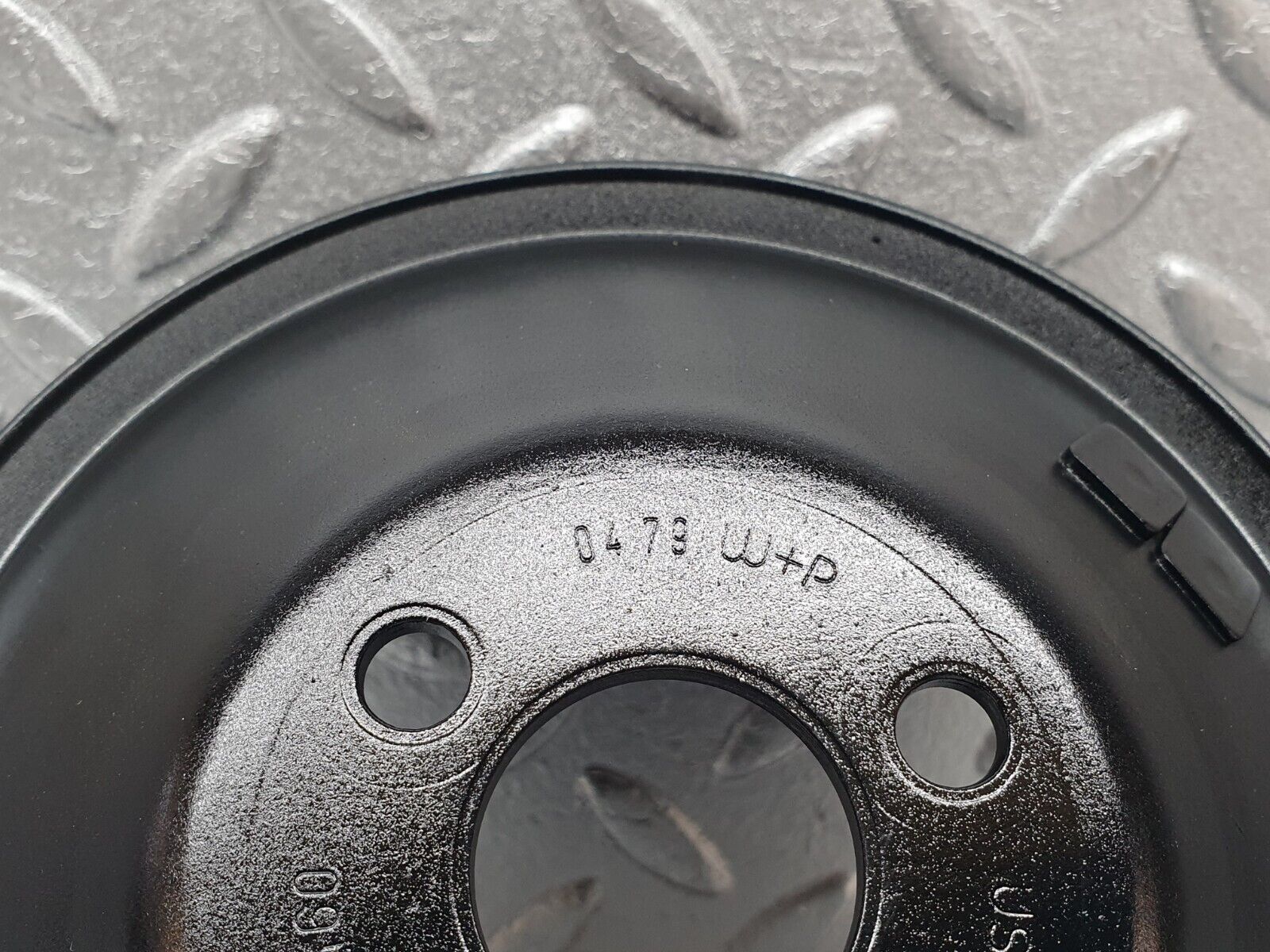 42822 Mercedes-Benz W201 190 2.0L Power Steering Pump Pulley 2014600479