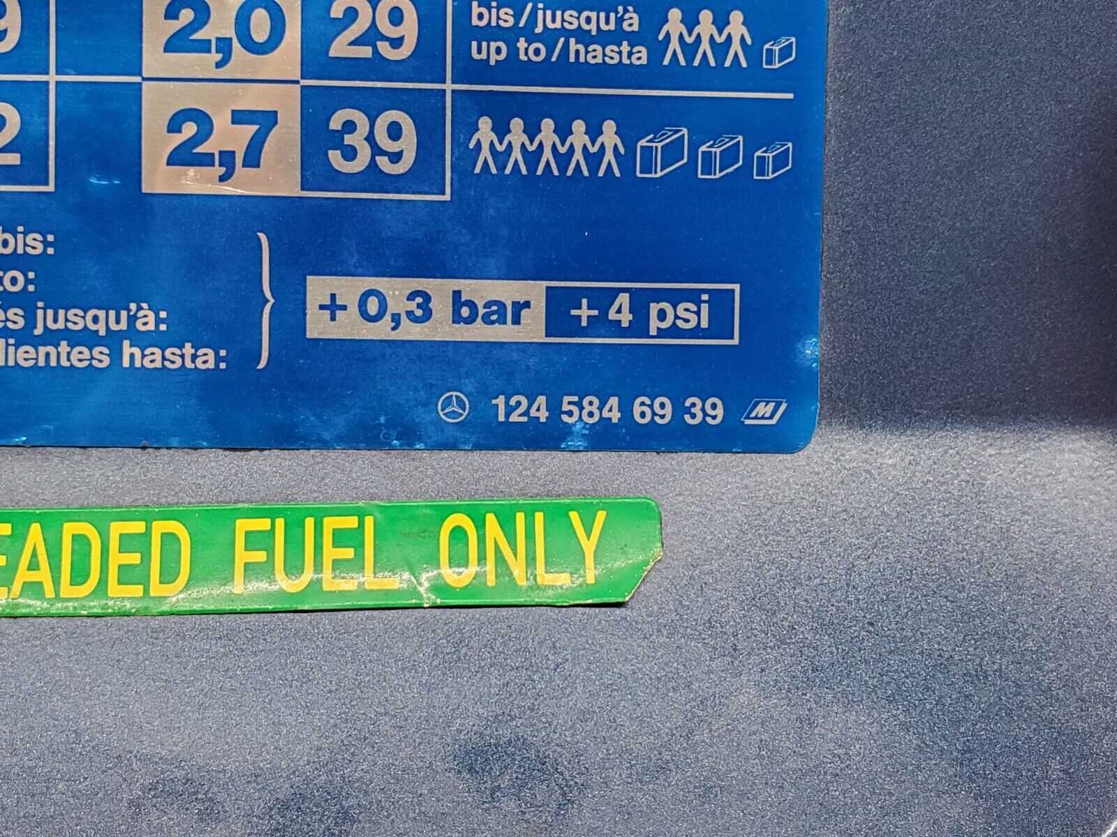 44631 Mercedes-Benz W124 220E Fuel Tank Flap Cap 1245846939