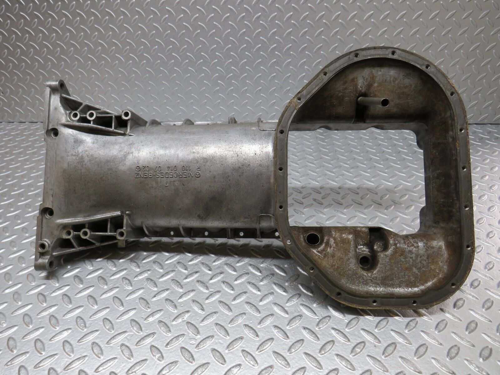 35646 Mercedes-Benz R107 280SL Oil Pan Oil Sump 1100140702