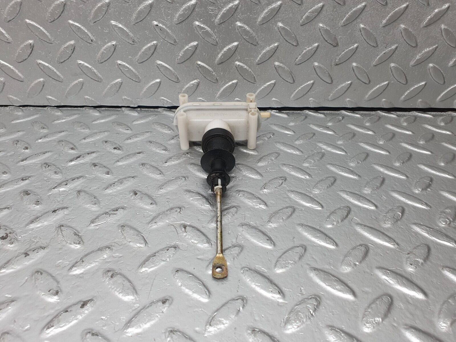 42773 Mercedes-Benz W201 190 2.0L Rear Right Door Lock Vacuum Actuator