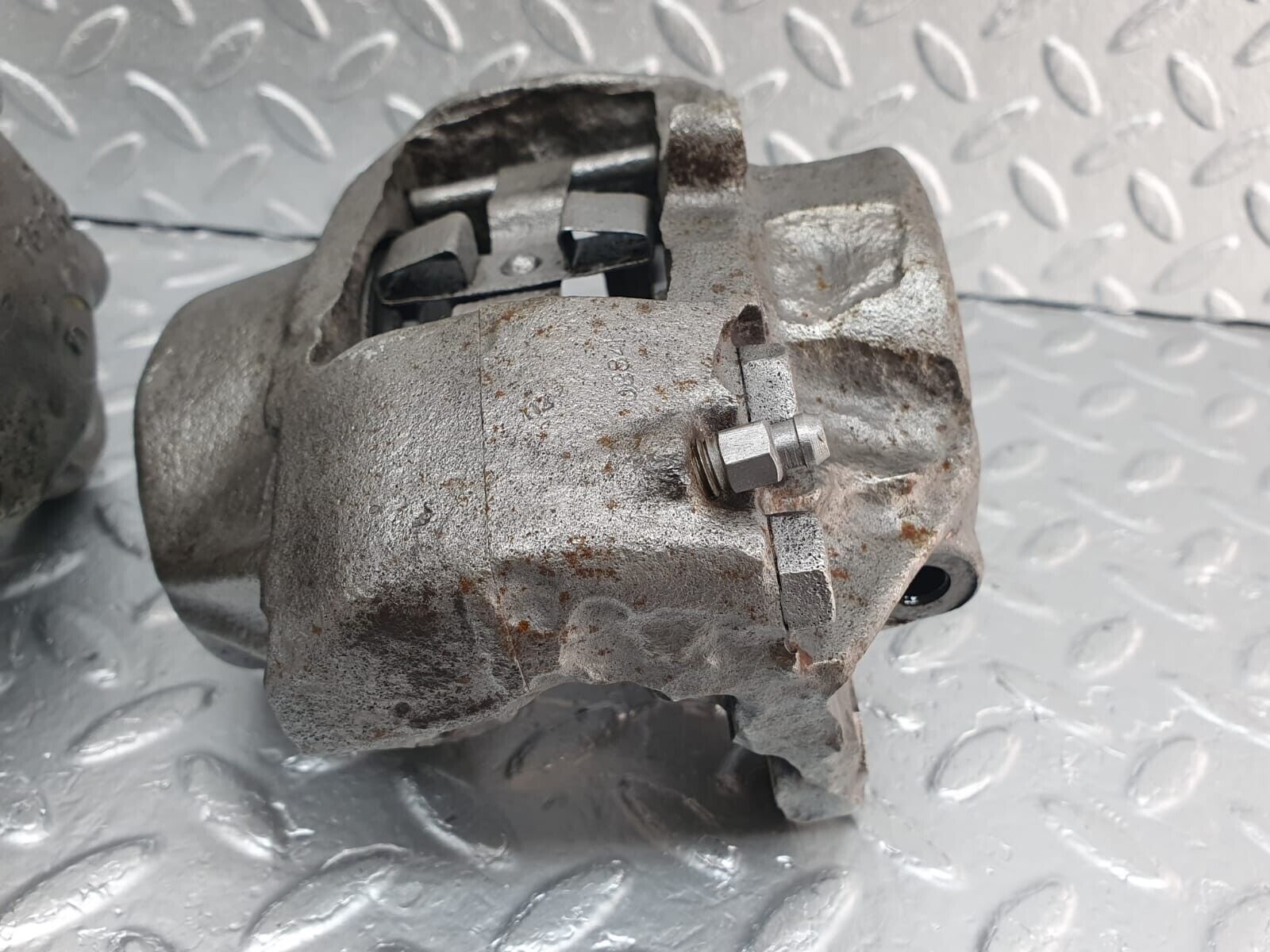 43624 Mercedes-Benz C123 230CE Coupe Front Brake Caliper Pair ATE 60