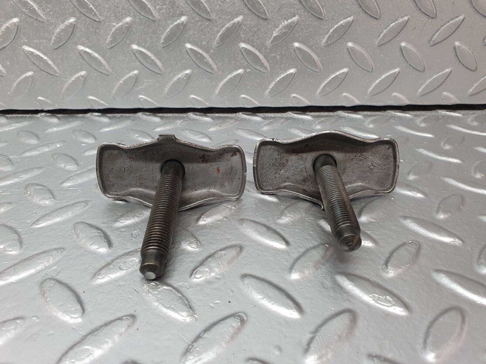 42132 Mercedes-Benz W202 C200 Rear Suspension Axle Mounting Bolt