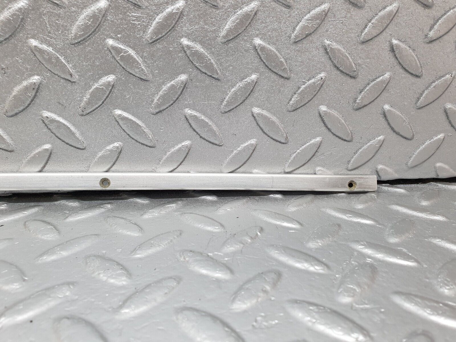 43750 Mercedes-Benz C126 380SEC Coupe Sunroof Chrome Trim