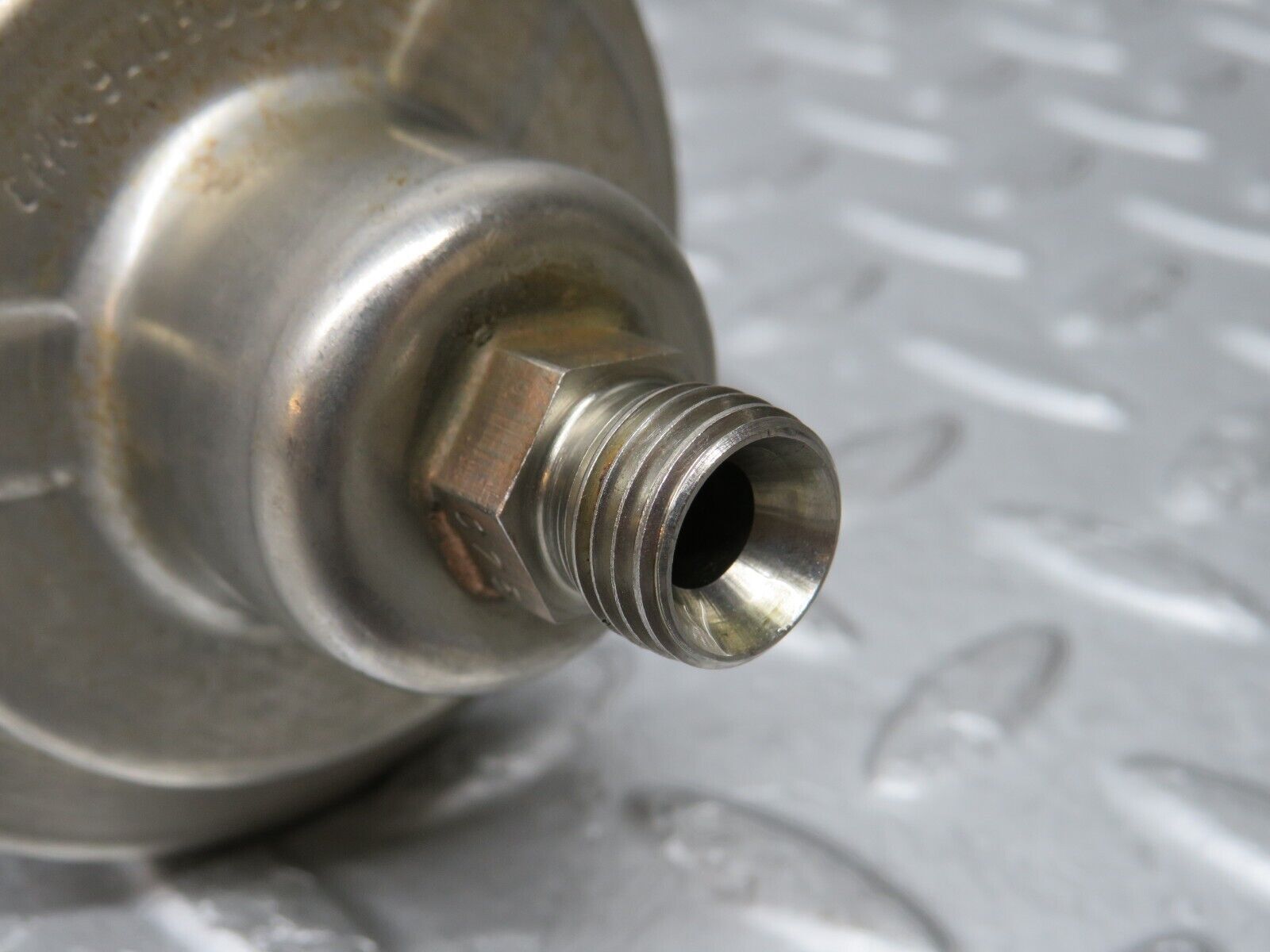 35347 Mercedes-Benz R107 280SL Fuel Pressure Regulator Bosch 0004760421