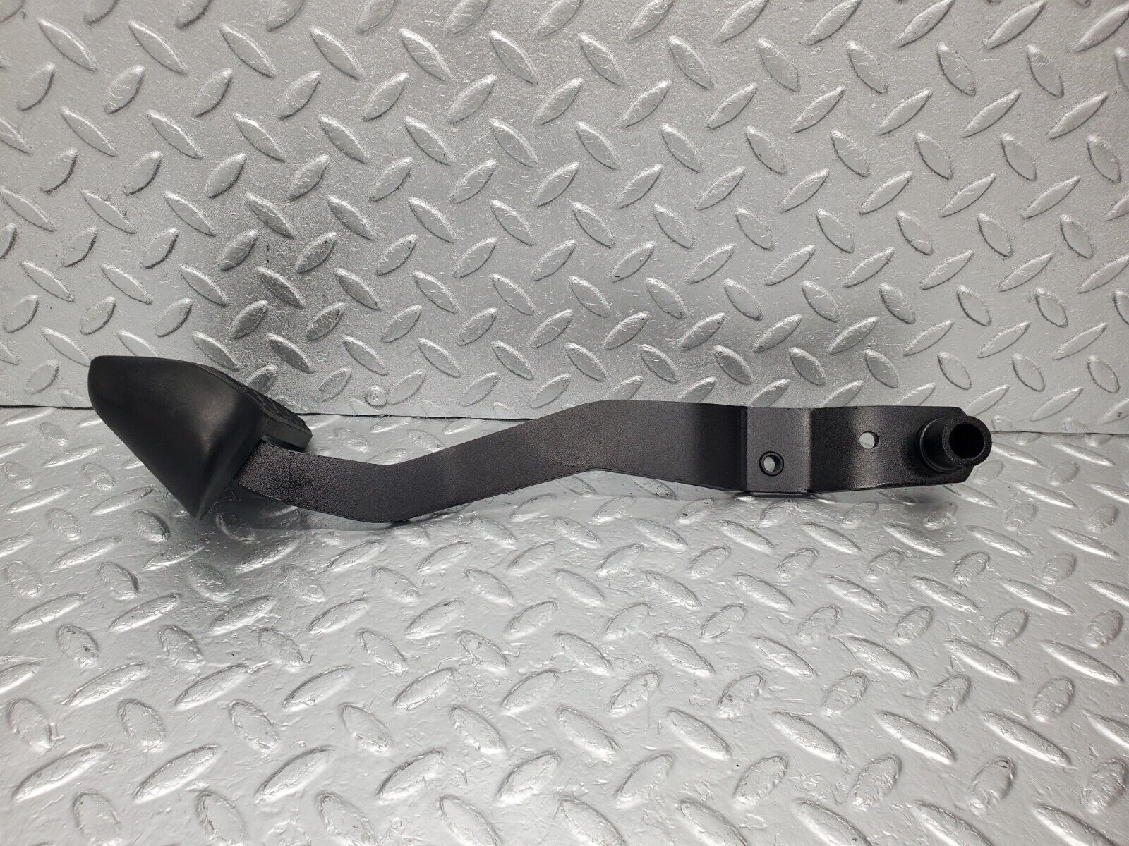 46563 Mercedes-Benz C123 280CE Coupe Brake Pedal With Rubber 1232910082