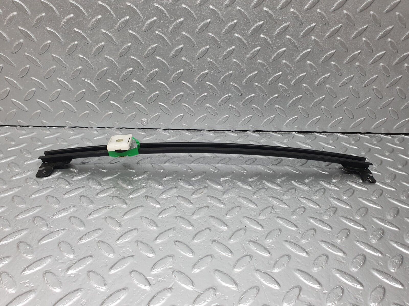 41965 Mercedes-Benz W202 C200 Front Left Door Window Channel