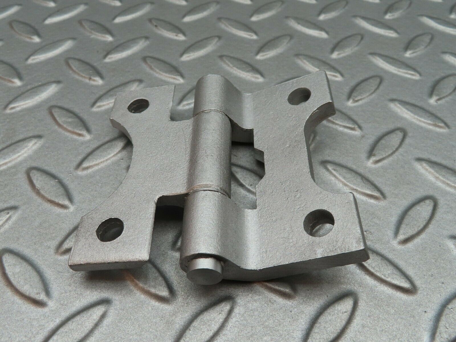 5134 Mercedes-Benz R107 350SL Door Hinge Left