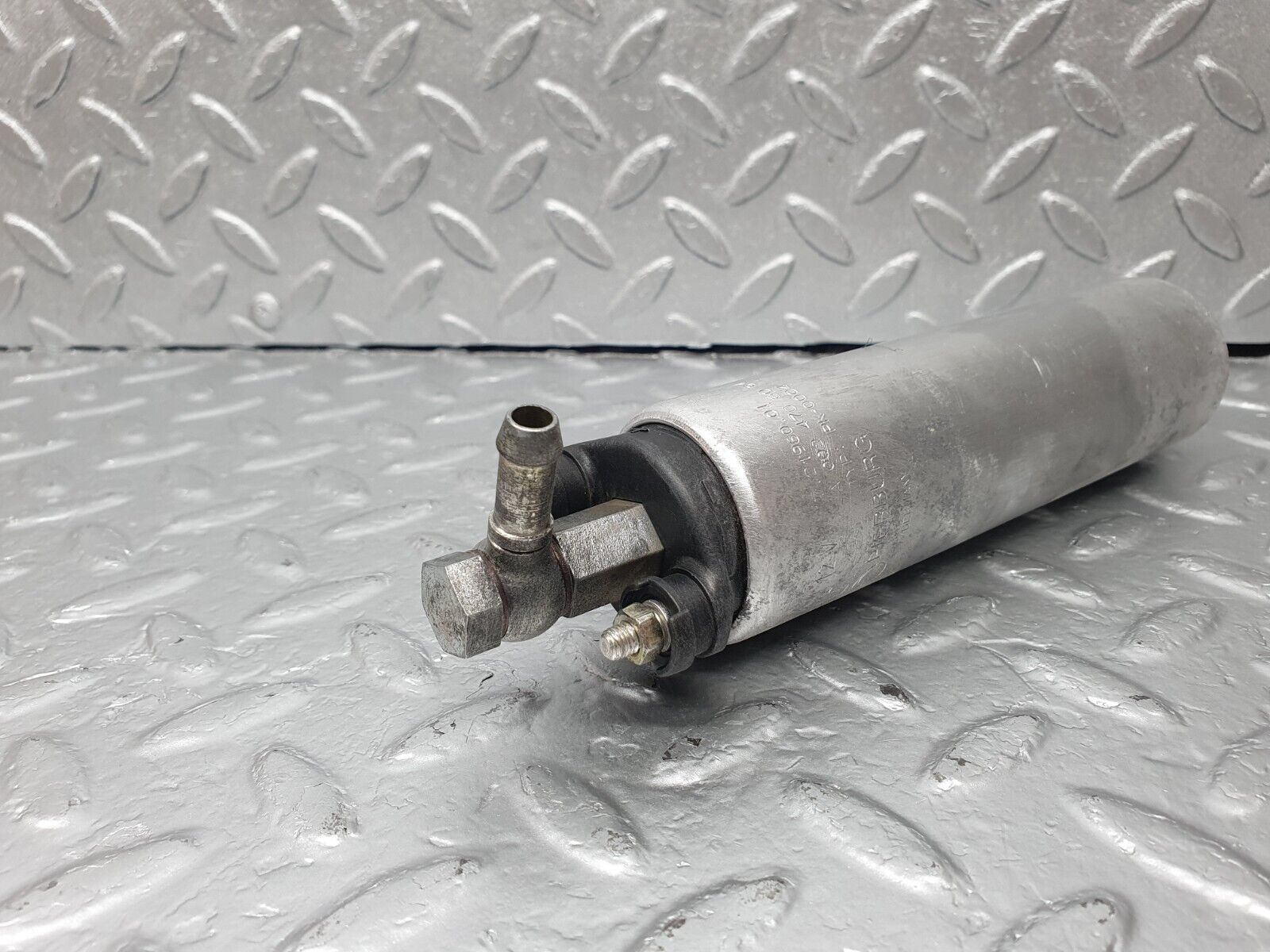 42921 Mercedes-Benz W201 190 2.0L Fuel Pump Pierburg 0004706094 7.21960.01