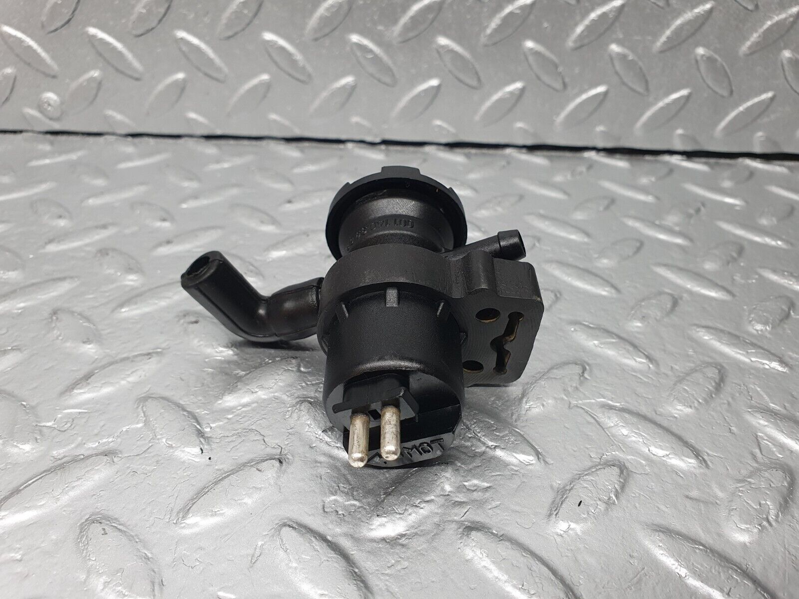 42235 Mercedes-Benz R129 320SL Coupe Fuel Regeneration Valve 0011409960