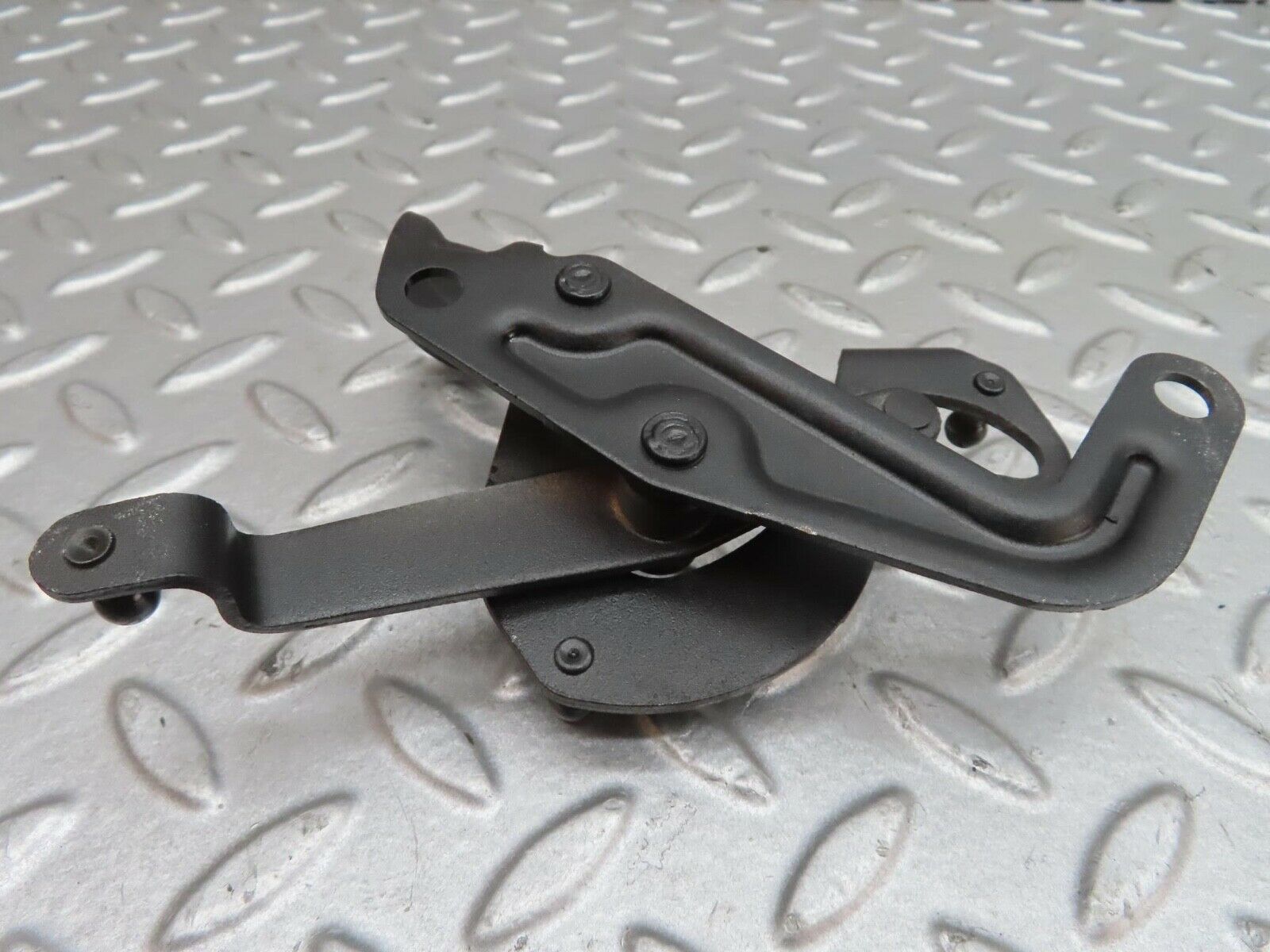 13805 Mercedes-Benz R107 450SL Throttle Linkage