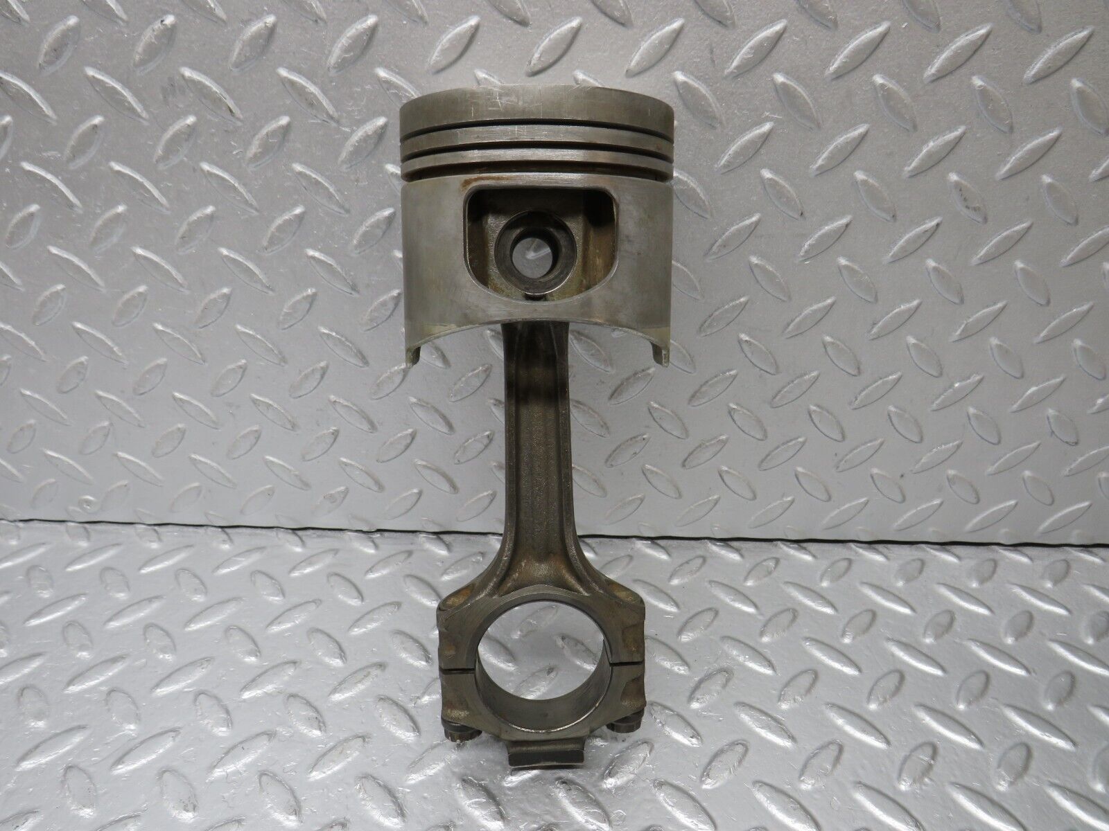 39305 Mercedes-Benz R107 500SL Piston With Connecting Rod 96,515mm