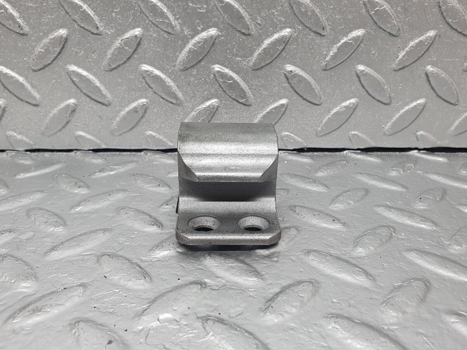 43563 Mercedes-Benz C126 380SEC Coupe Door Lock Latch Right Side