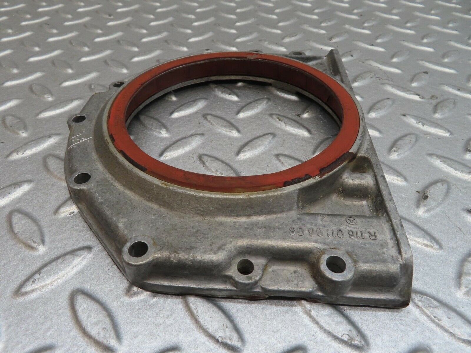 13778 Mercedes-Benz R107 450SL Crankshaft Rear Sealing Cover 1160110608