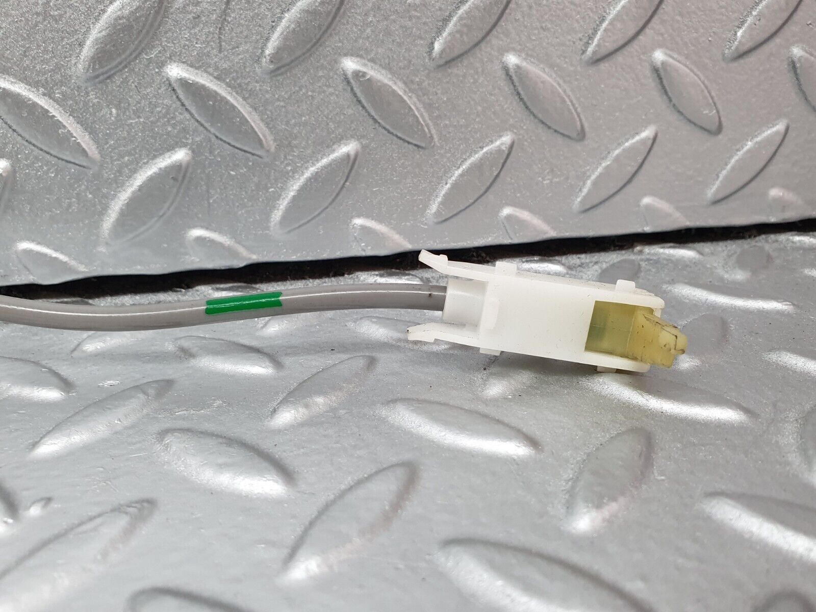 42126 Mercedes-Benz W202 C200 Control Cable Parking Interlock 2082900385