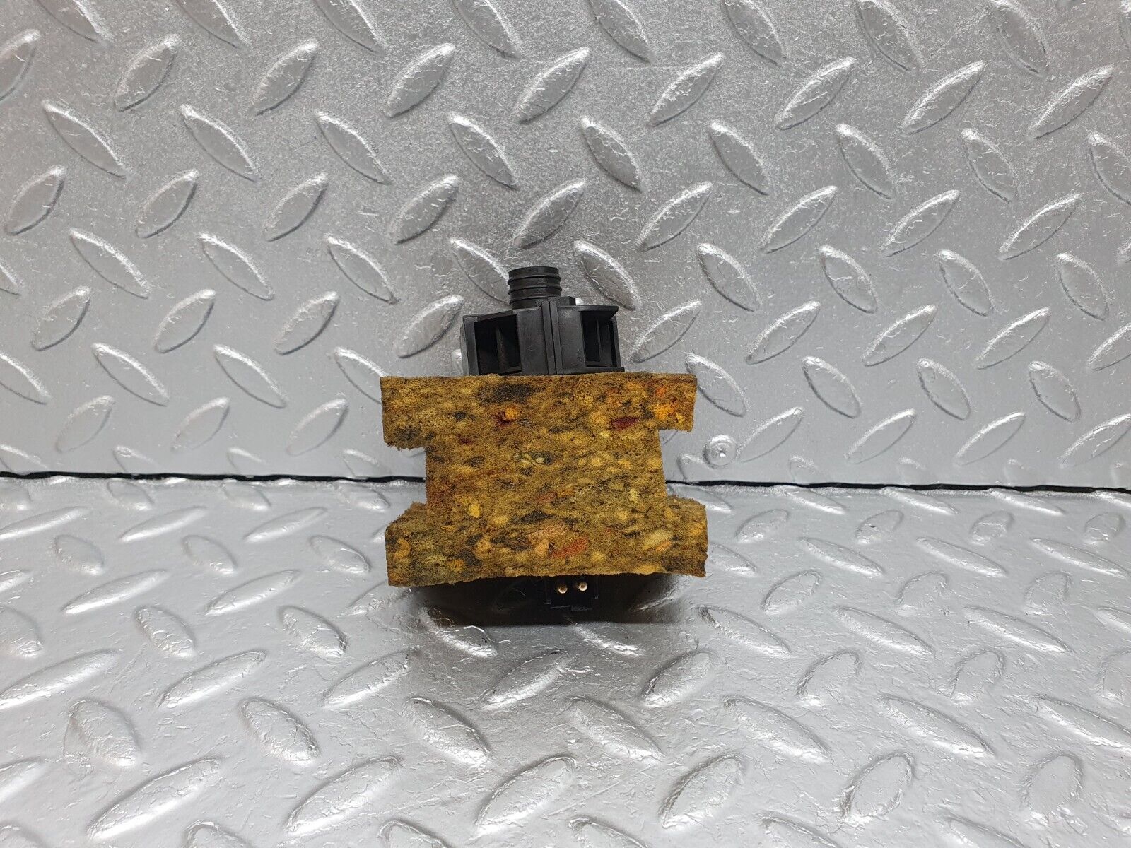 41670 Mercedes-Benz W124 200E Temperature Sensor Bosch 0008301908 0130002802