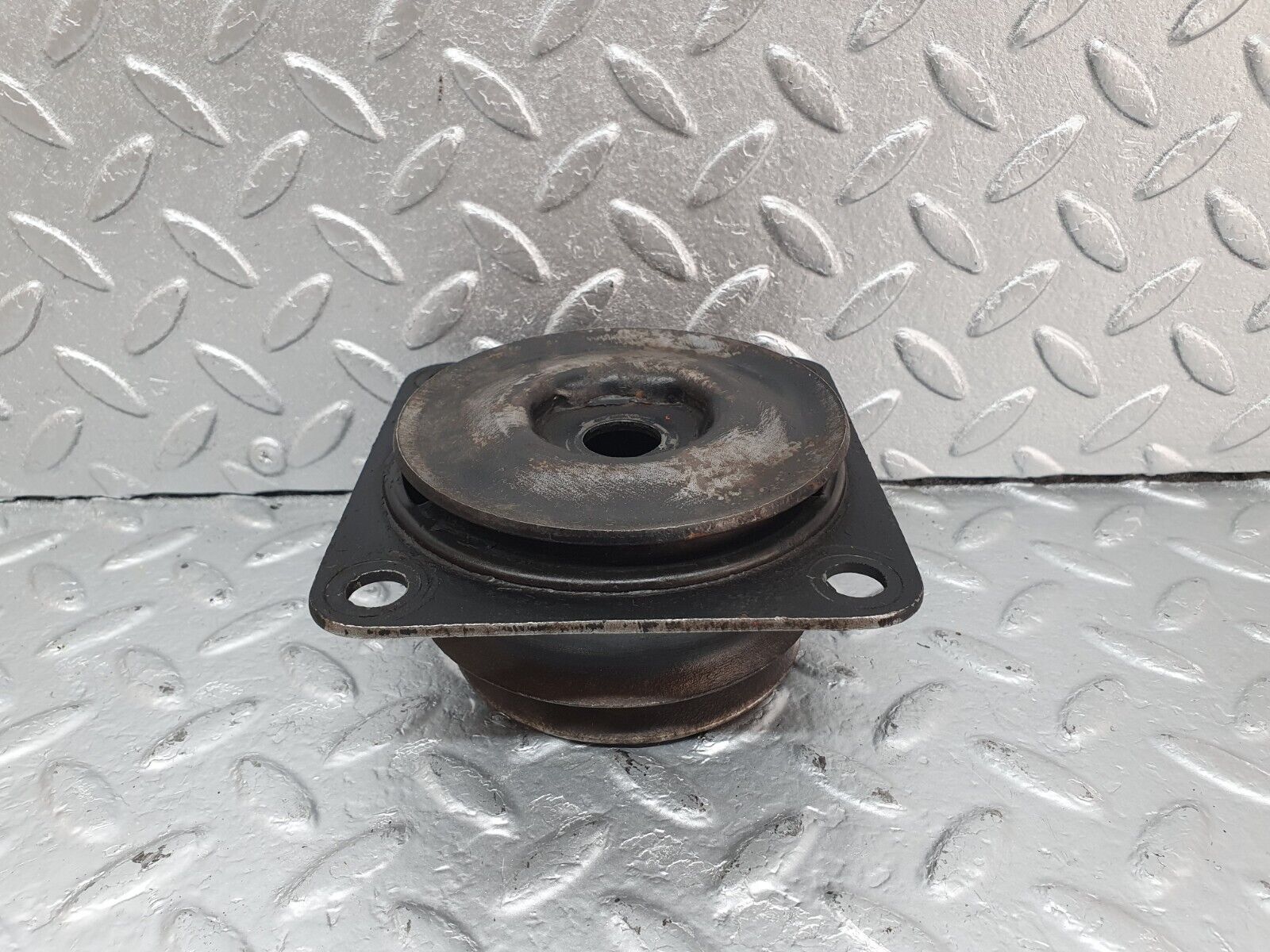 43208 Mercedes-Benz W108 280SE Rear Axle Rubber Mount