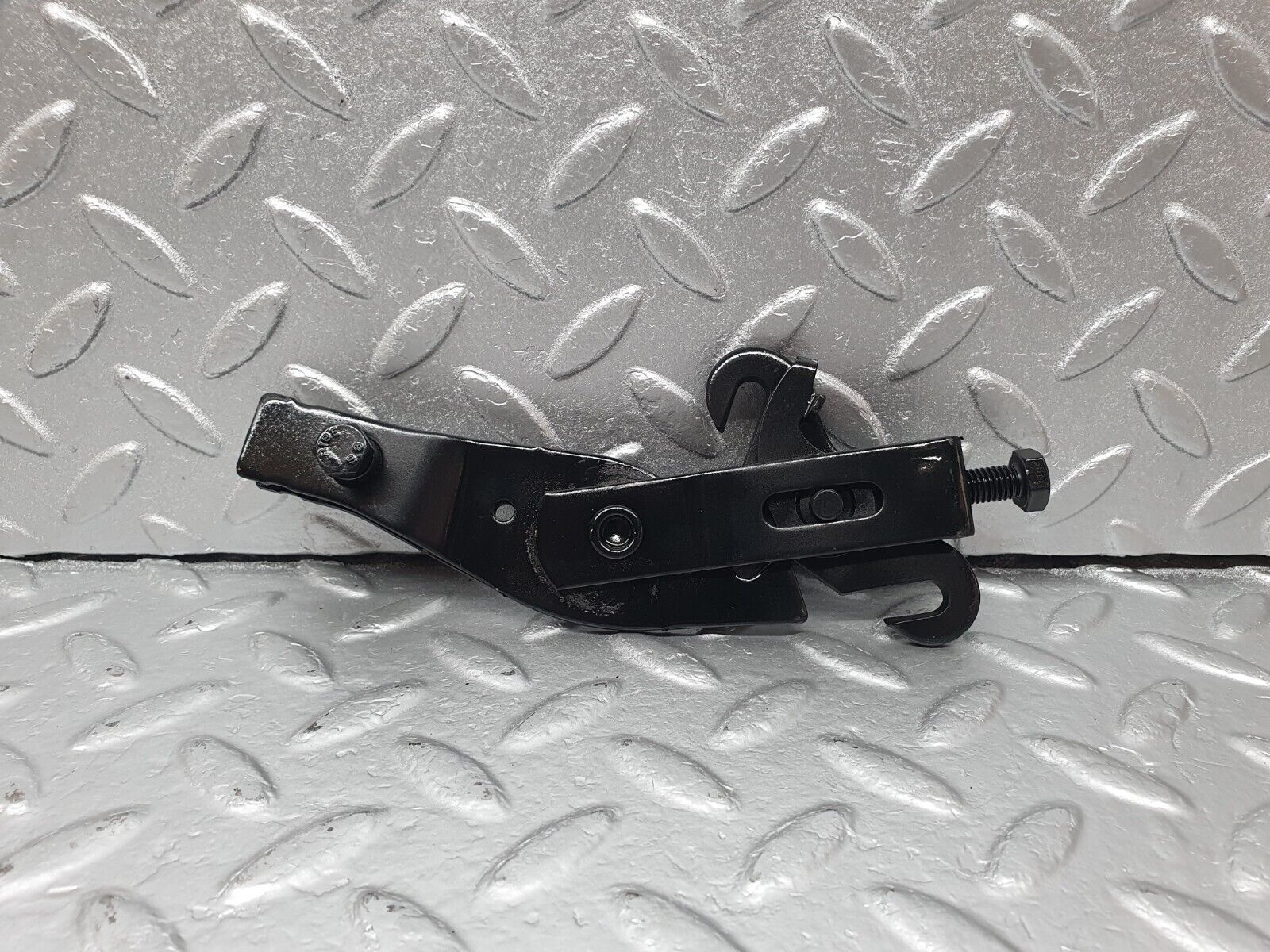 42302 Mercedes-Benz R129 320SL Coupe Handbrake Adjusting Handbrake Regulator