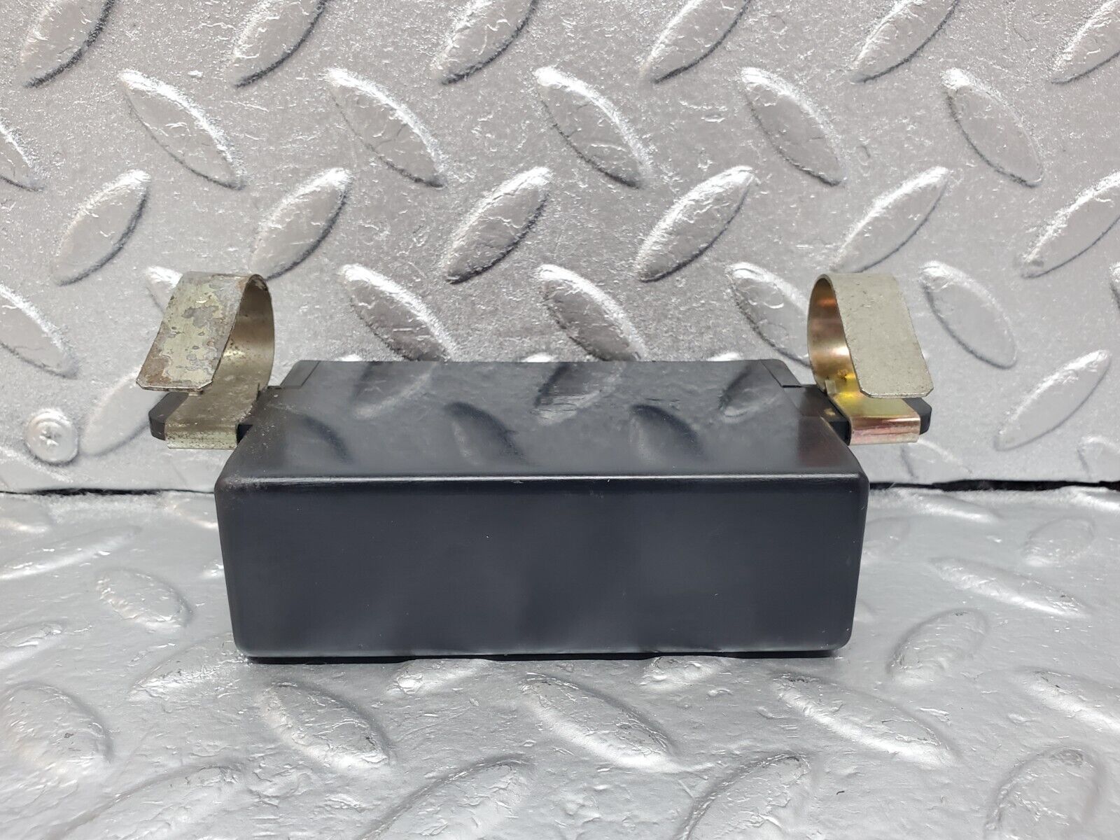 45738 Mercedes-Benz W126 420SE Seat Heating Relay 1268201826