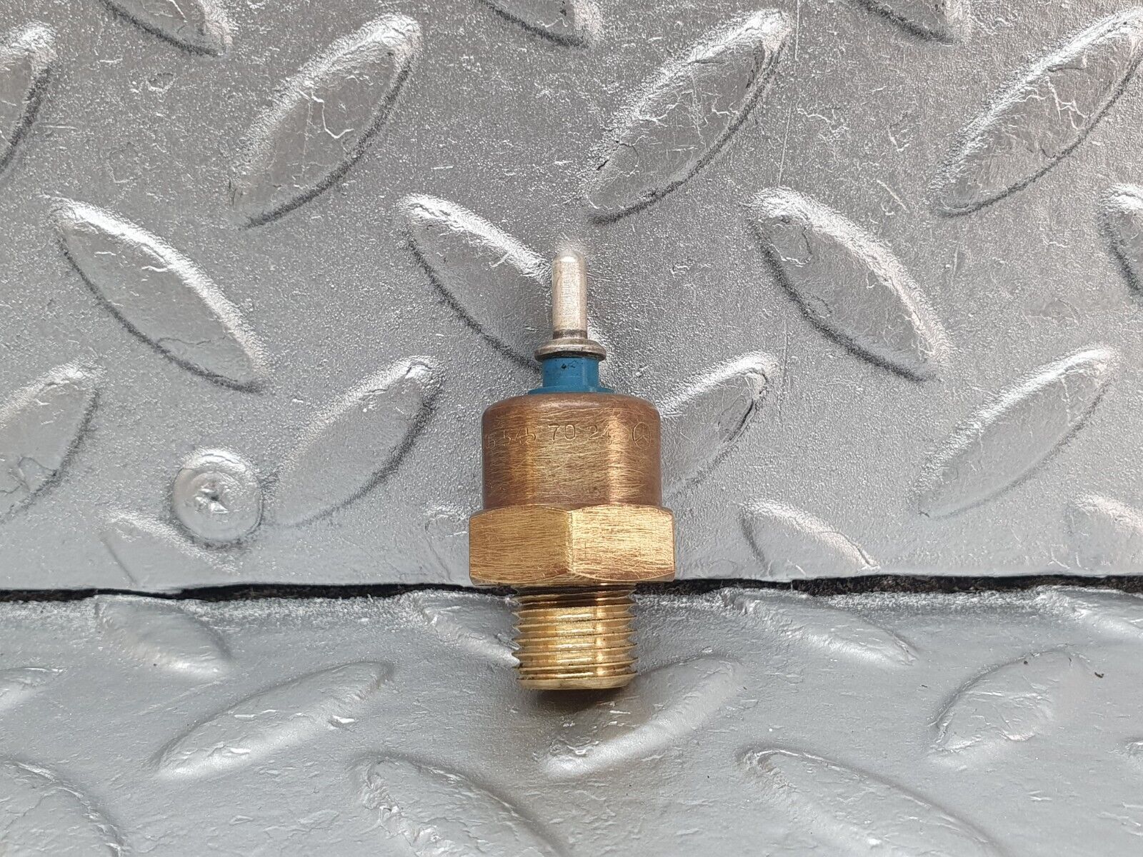 42965 Mercedes-Benz W201 190 2.0L Radiator Fan Temperature Switch 0055457024