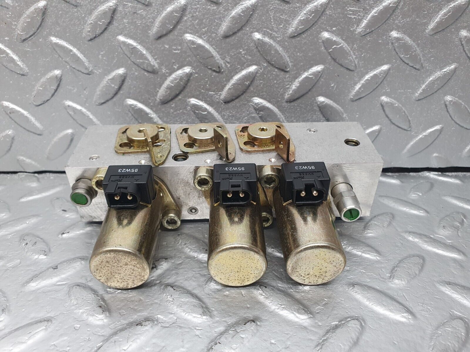 42480 Mercedes-Benz R129 320SL Coupe Roof Hydraulic Valve Right 1298002678