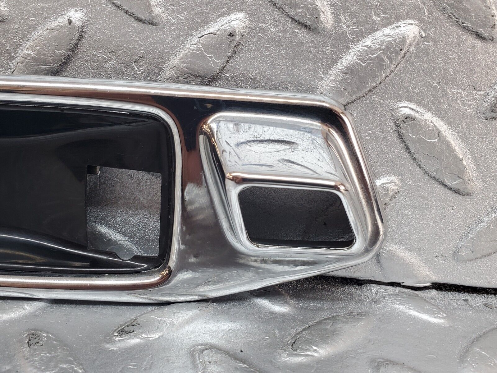 44391 Mercedes-Benz W123 280E Chrome Frame For Door Opener Right 1167660211