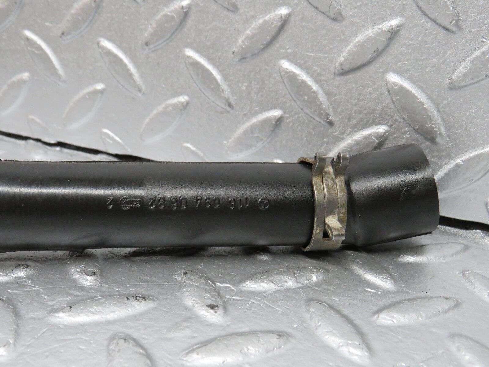 39913 Mercedes-Benz R107 350SL Air Intake Breather Hose Pipe 1160940682 1160940482