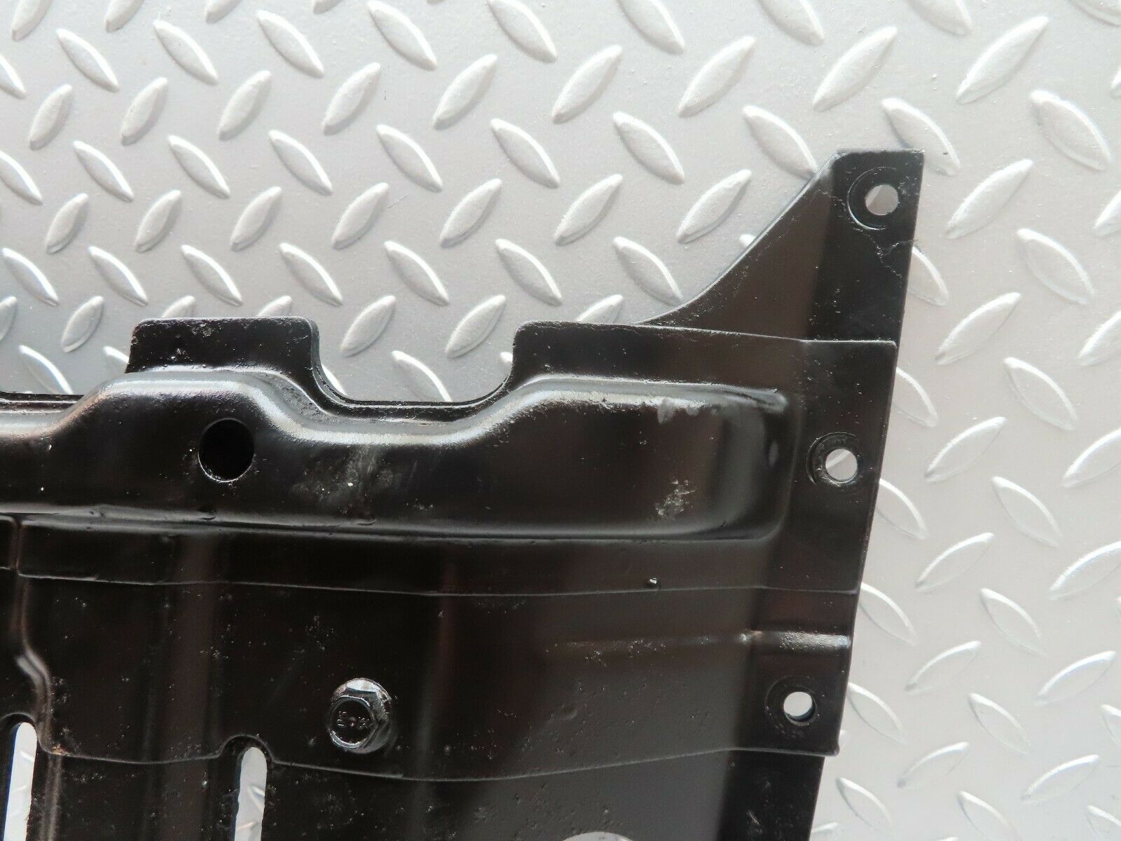 5513 Mercedes-Benz R107 350SL Gearbox Mount Bracket Holder