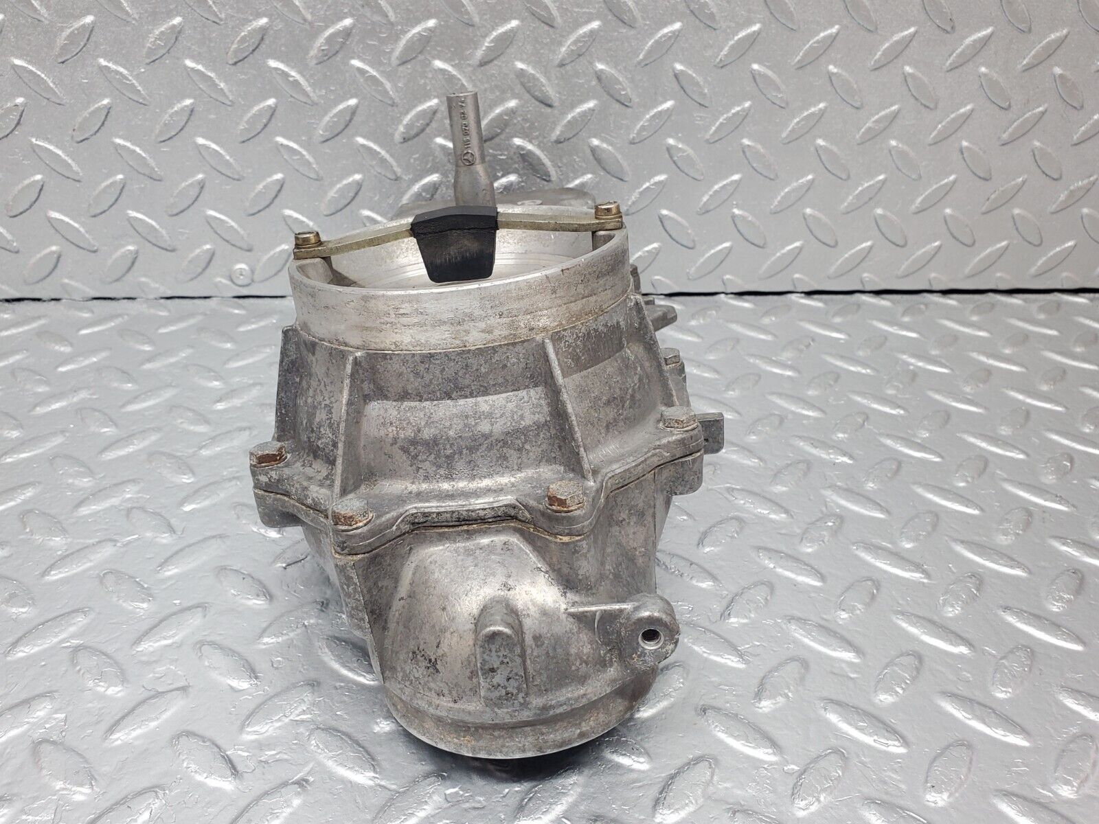 44305 Mercedes-Benz W123 280E Air Flow Mass Meter Sensor Bosch 0438120115