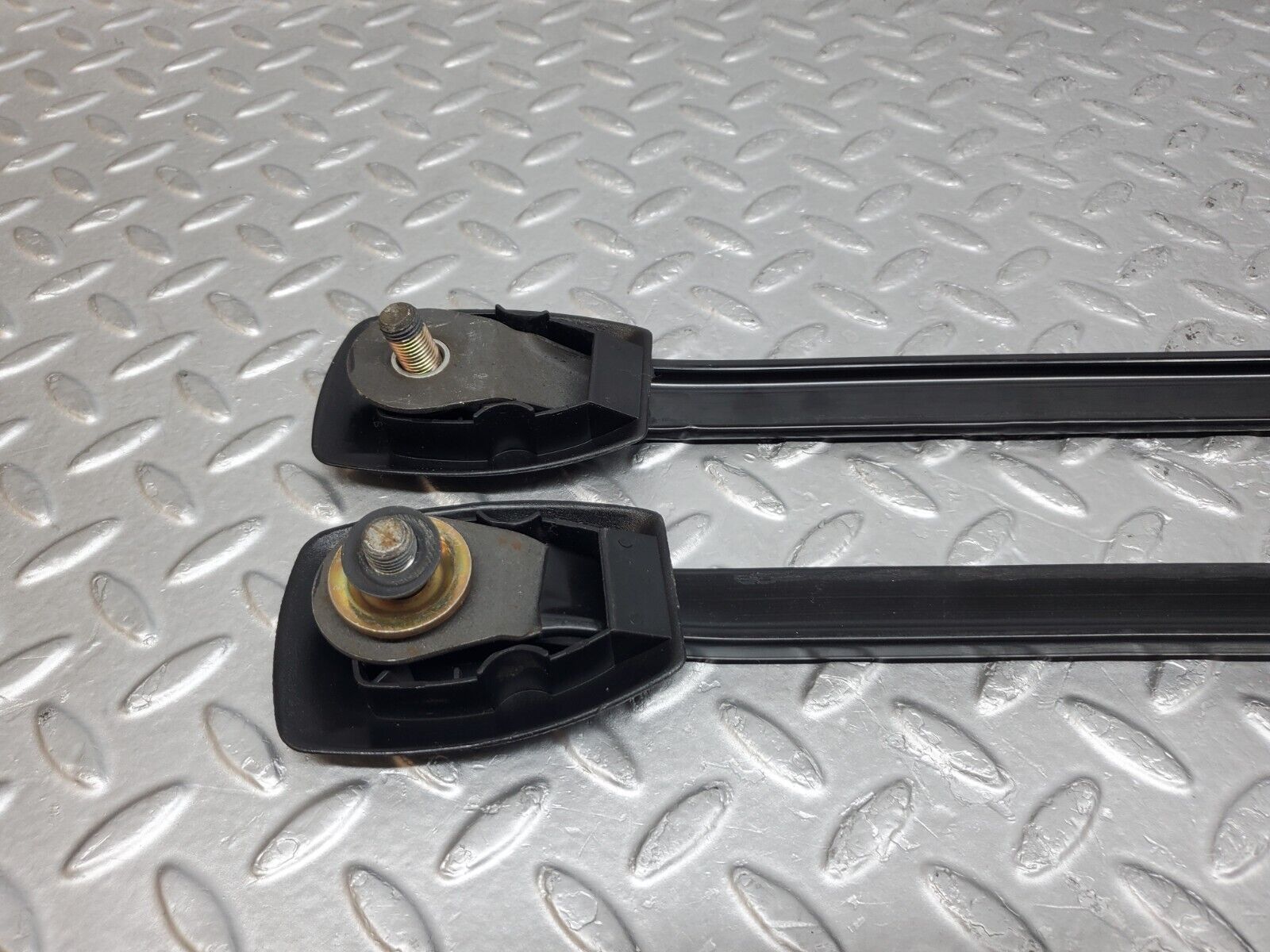 44777 Mercedes-Benz W124 220E Seat Belt Runner Pair 1249193520